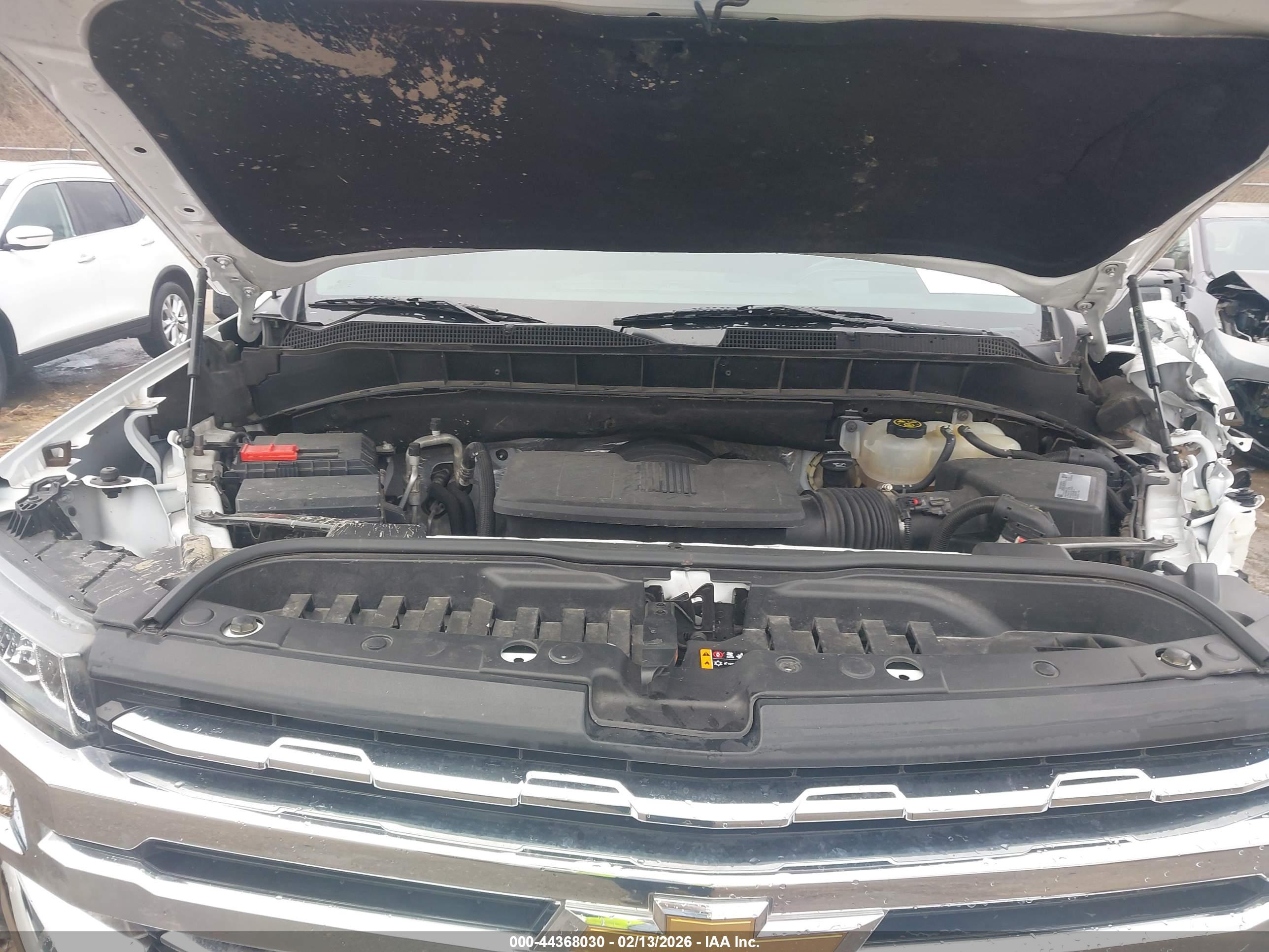 CHEVROLET SILVERADO image 10
