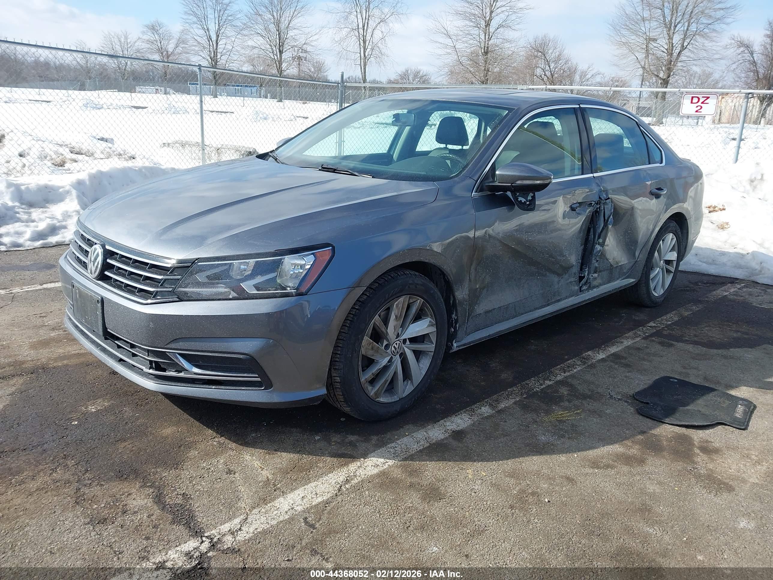 VOLKSWAGEN PASSAT image 2