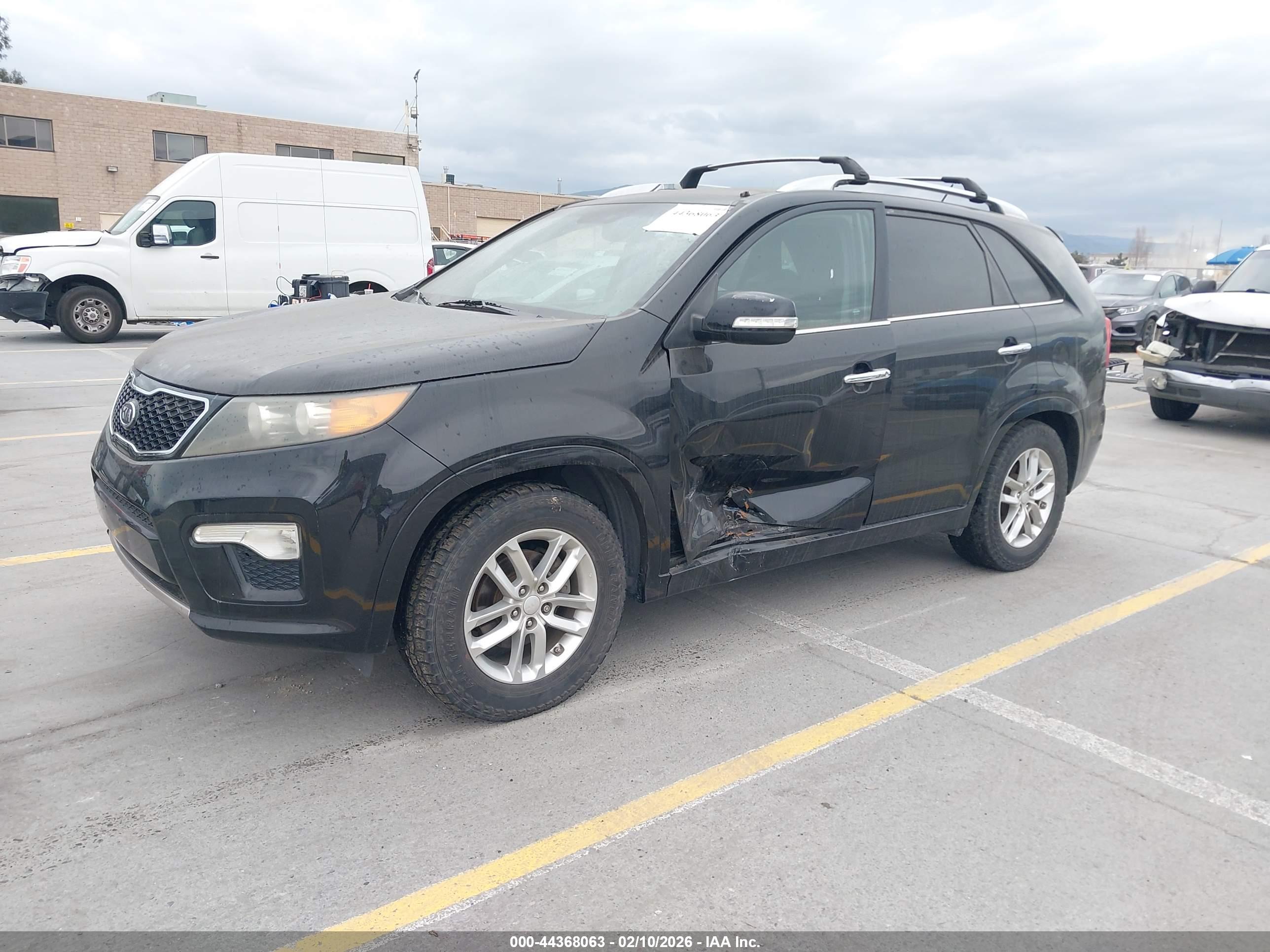 KIA SORENTO image 2
