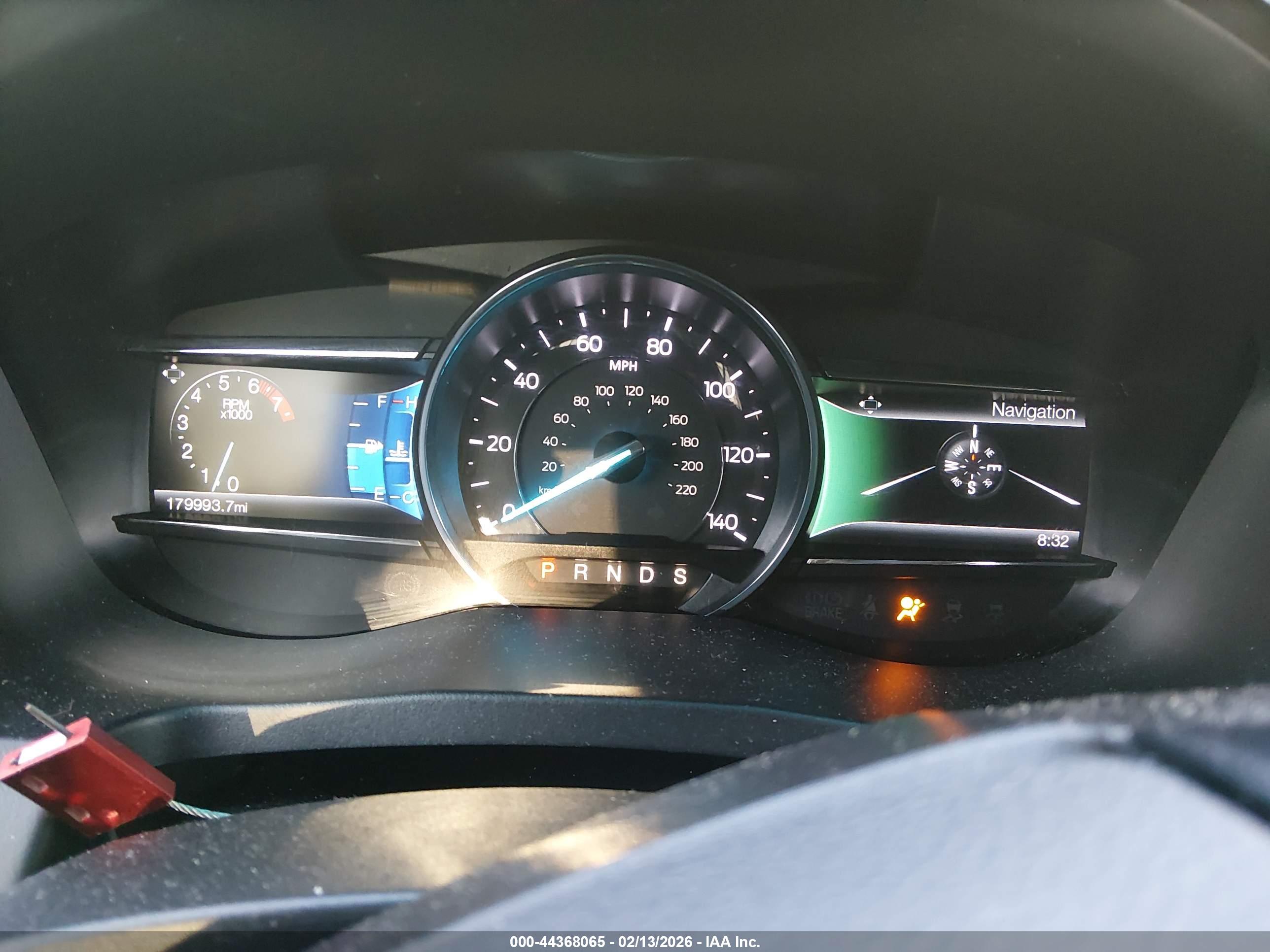 FORD EXPLORER image 7