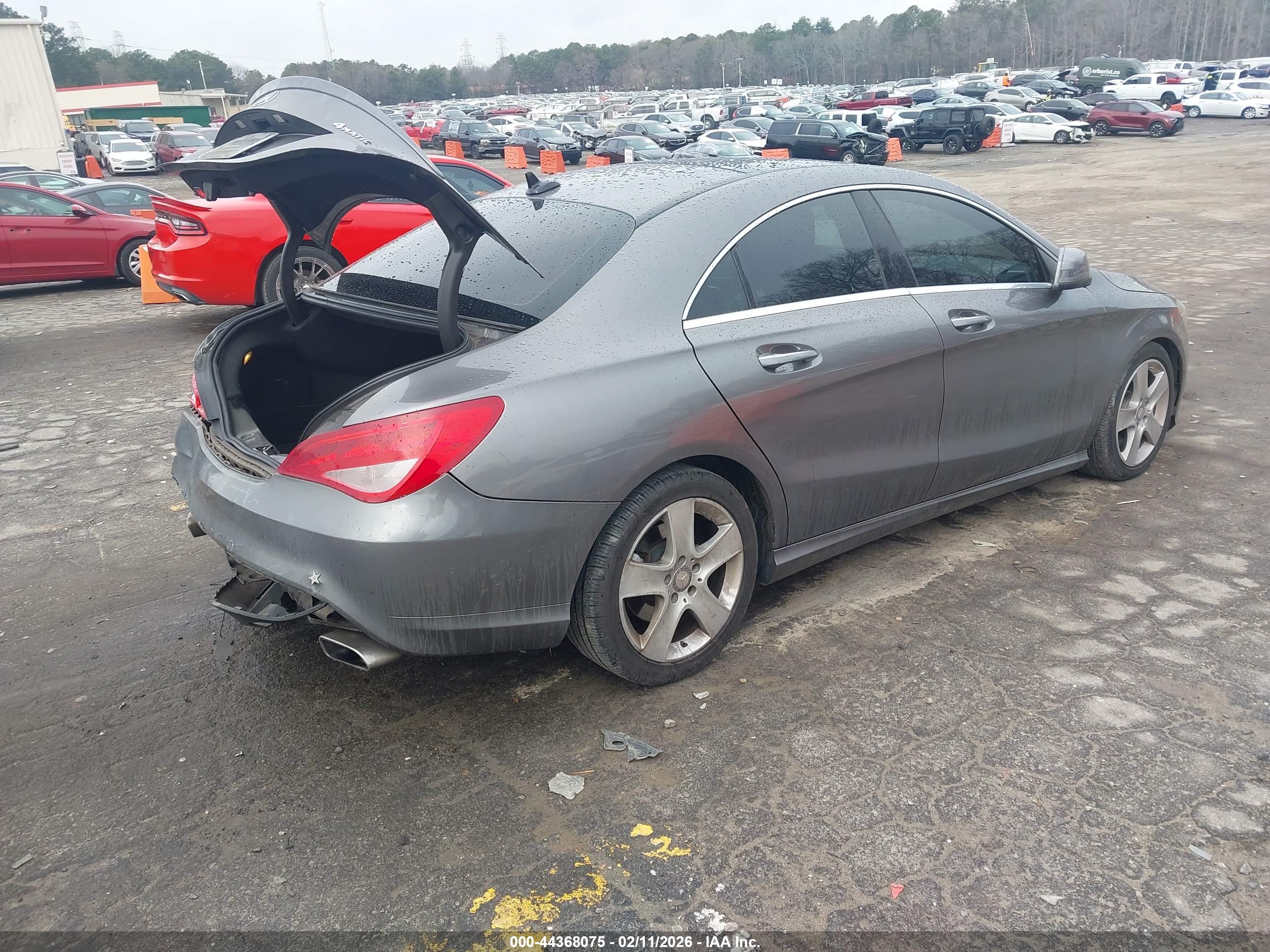 MERCEDES-BENZ CLA image 4