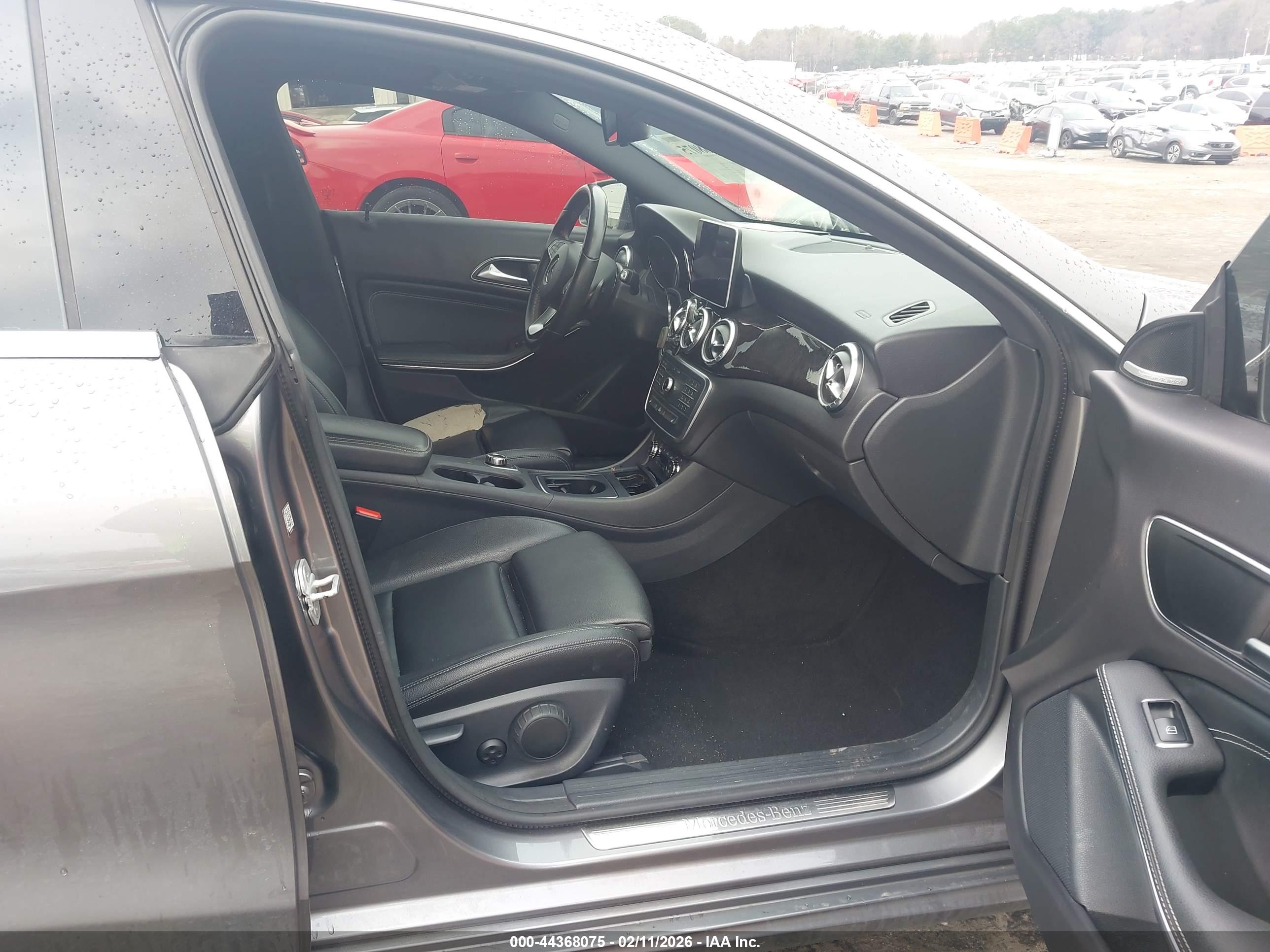 MERCEDES-BENZ CLA image 5