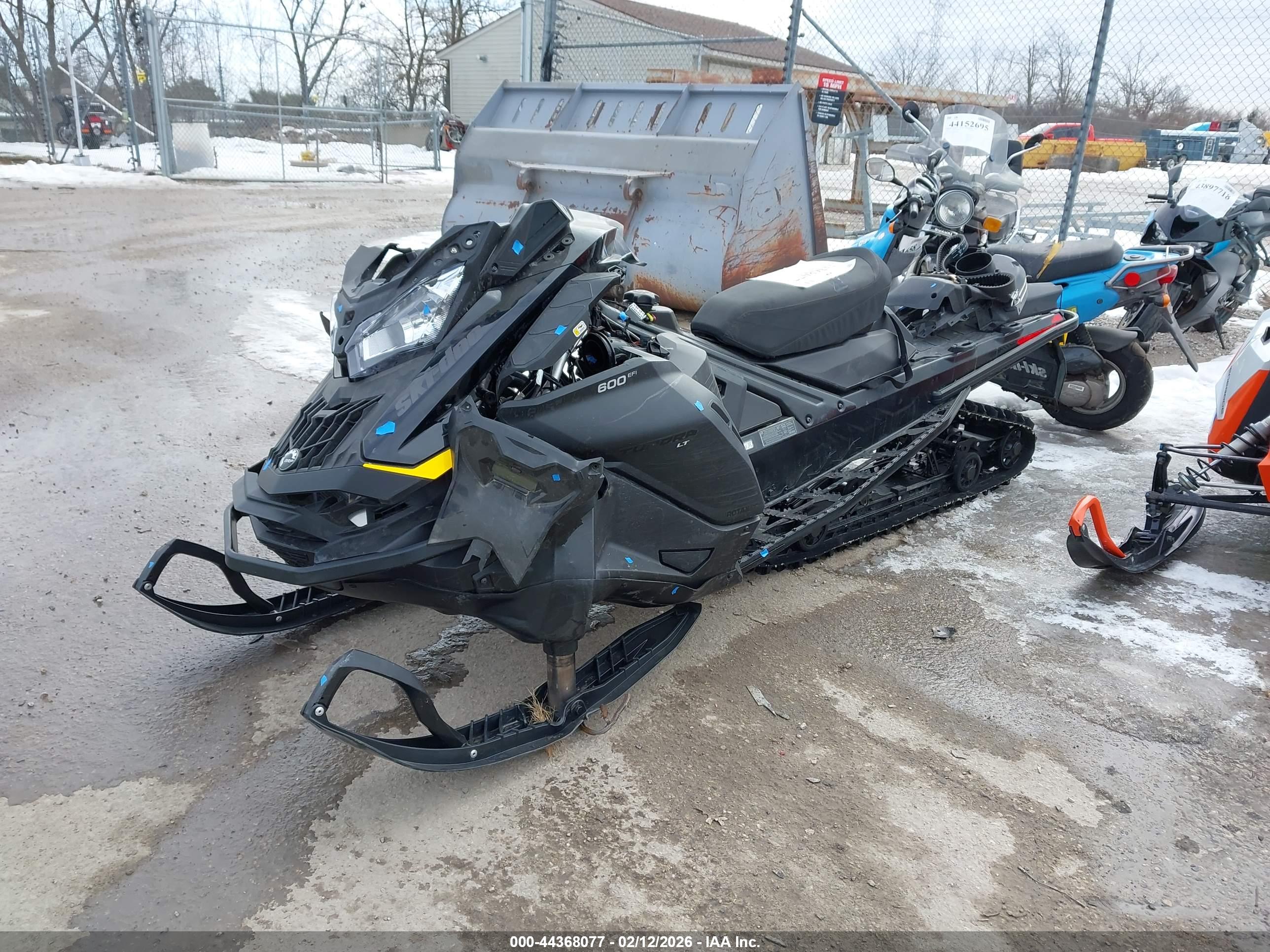 SKI-DOO TUNDRA image 2