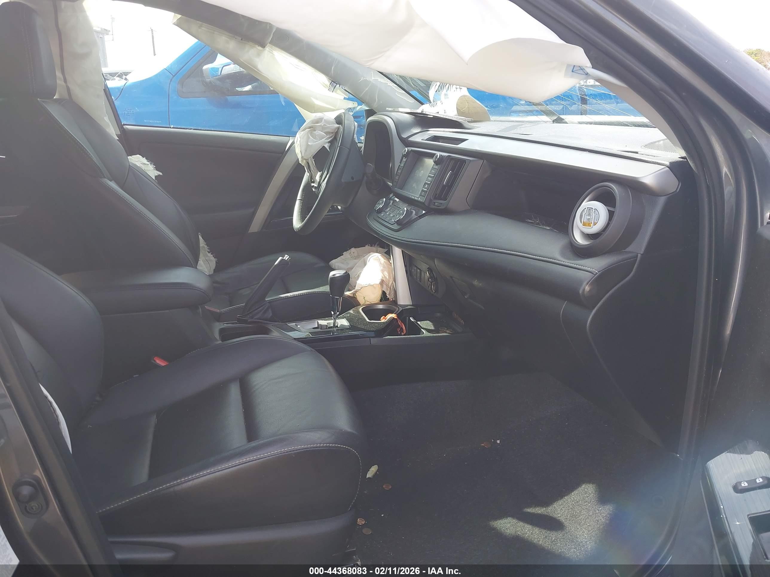 TOYOTA RAV4 image 5