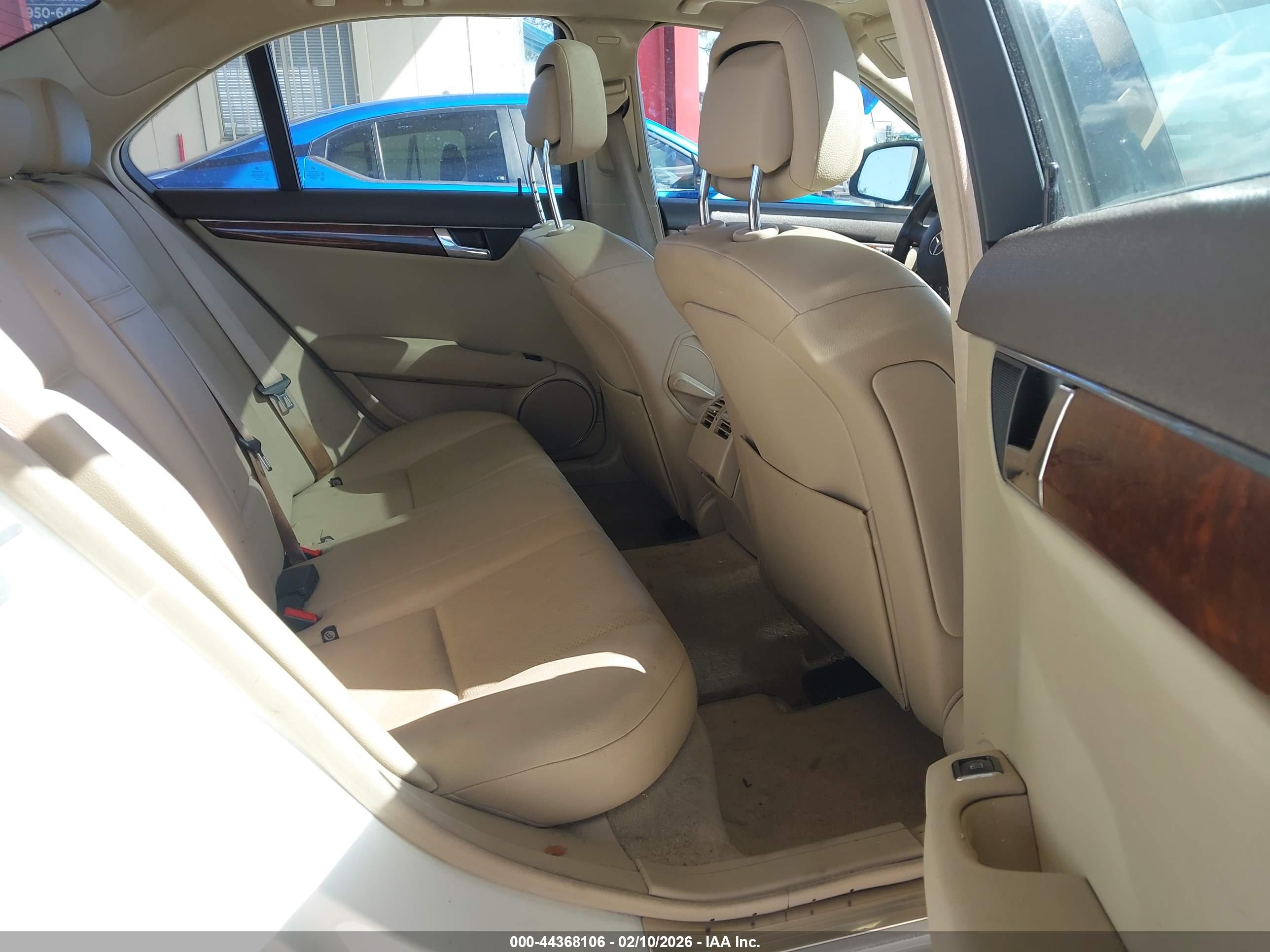 MERCEDES-BENZ C image 8
