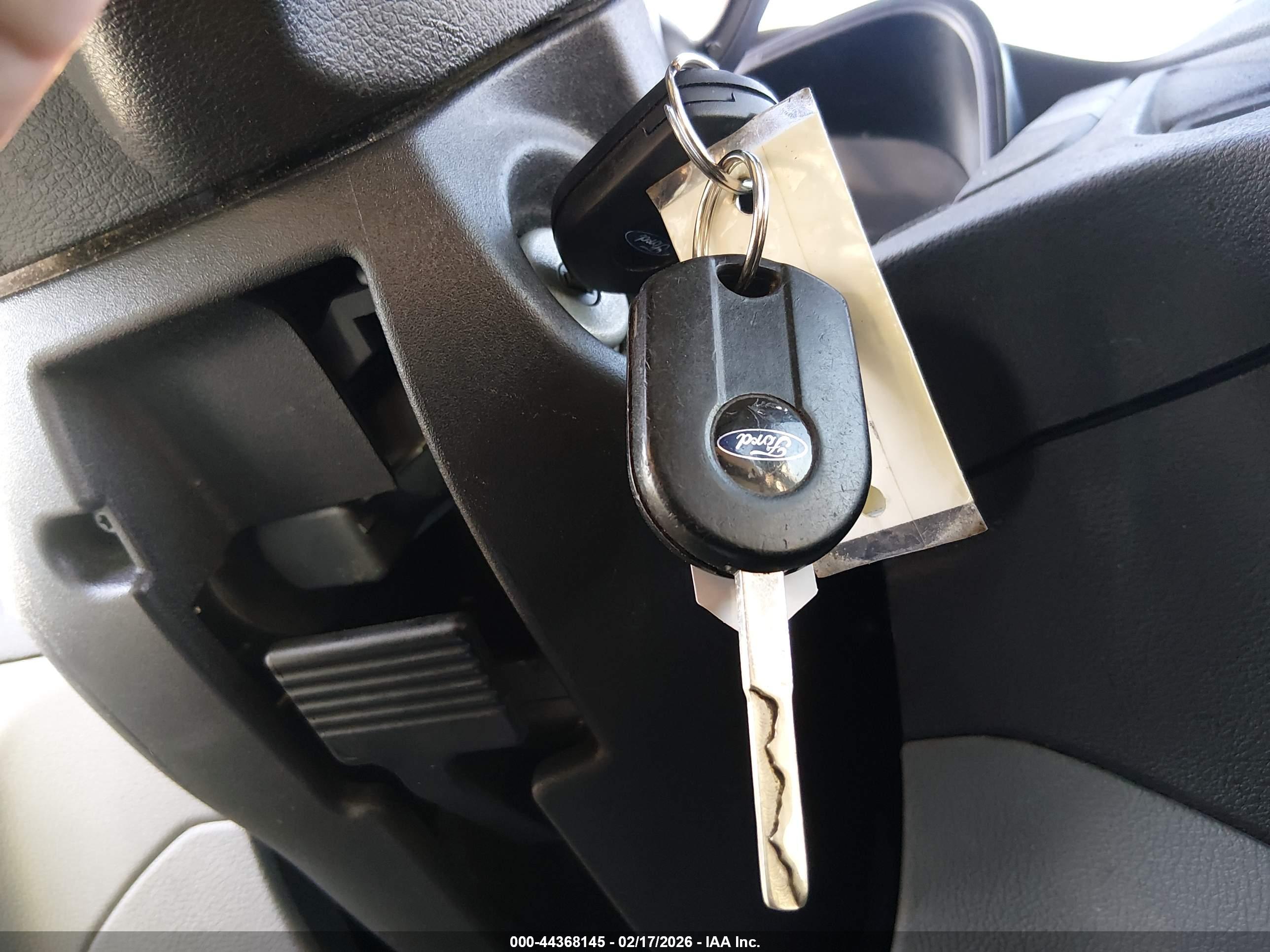 FORD TRANSIT-250 image 11