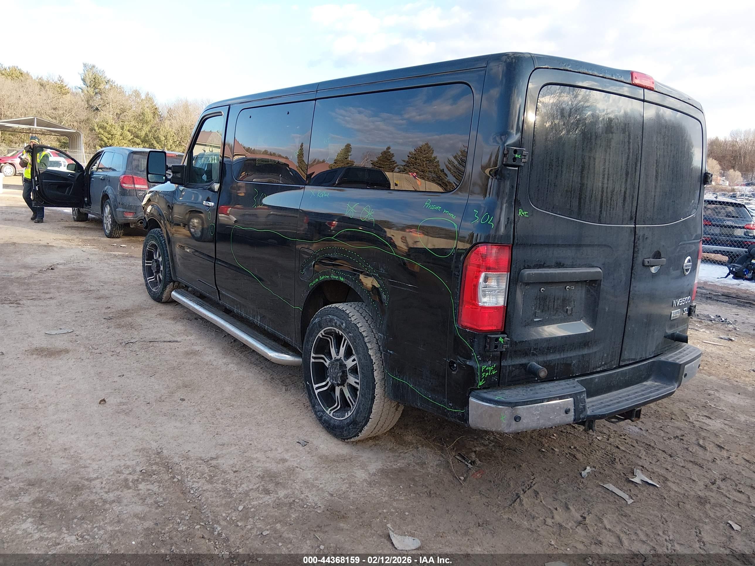 NISSAN NV image 3