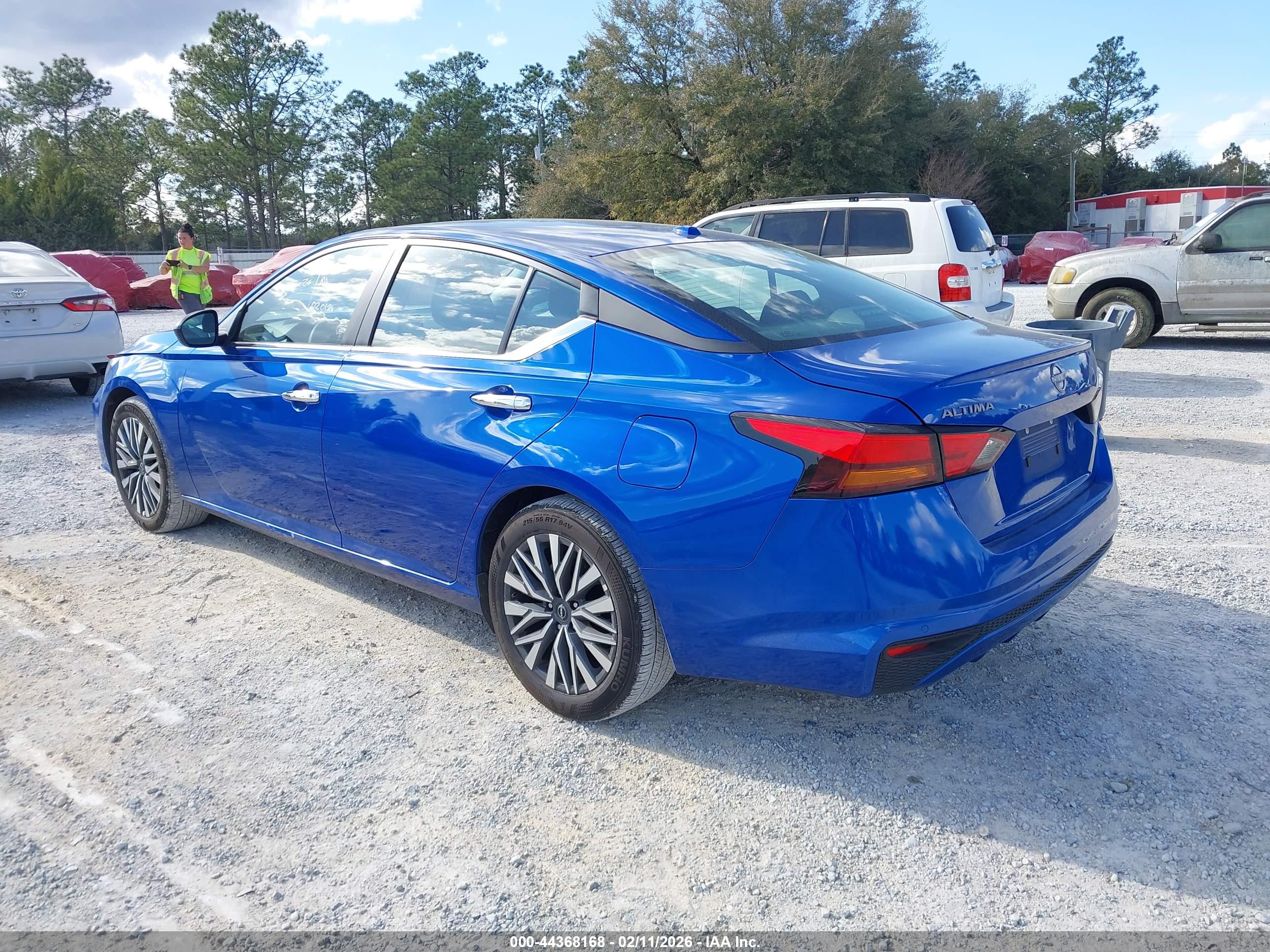 NISSAN ALTIMA image 3