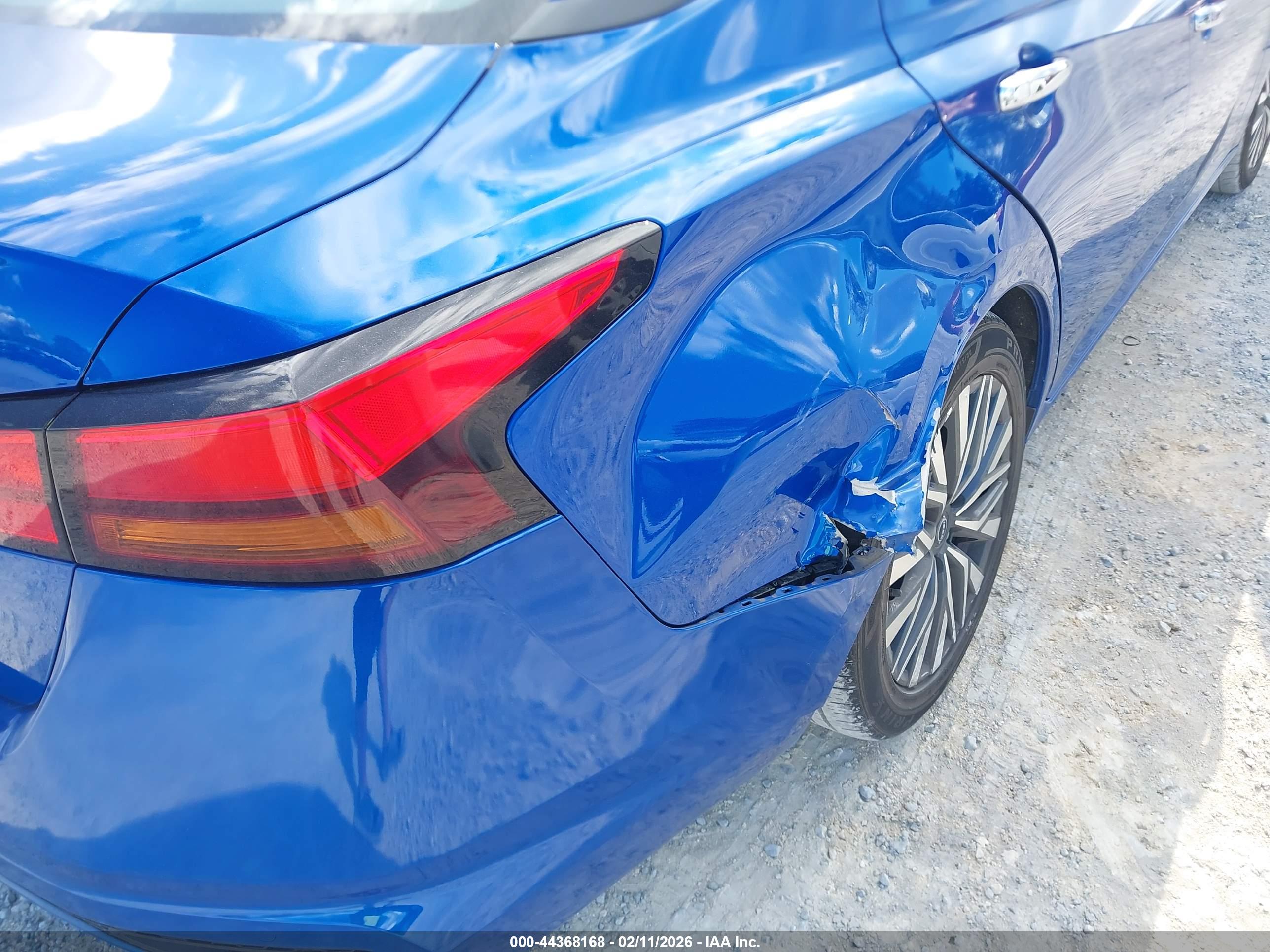 NISSAN ALTIMA image 6