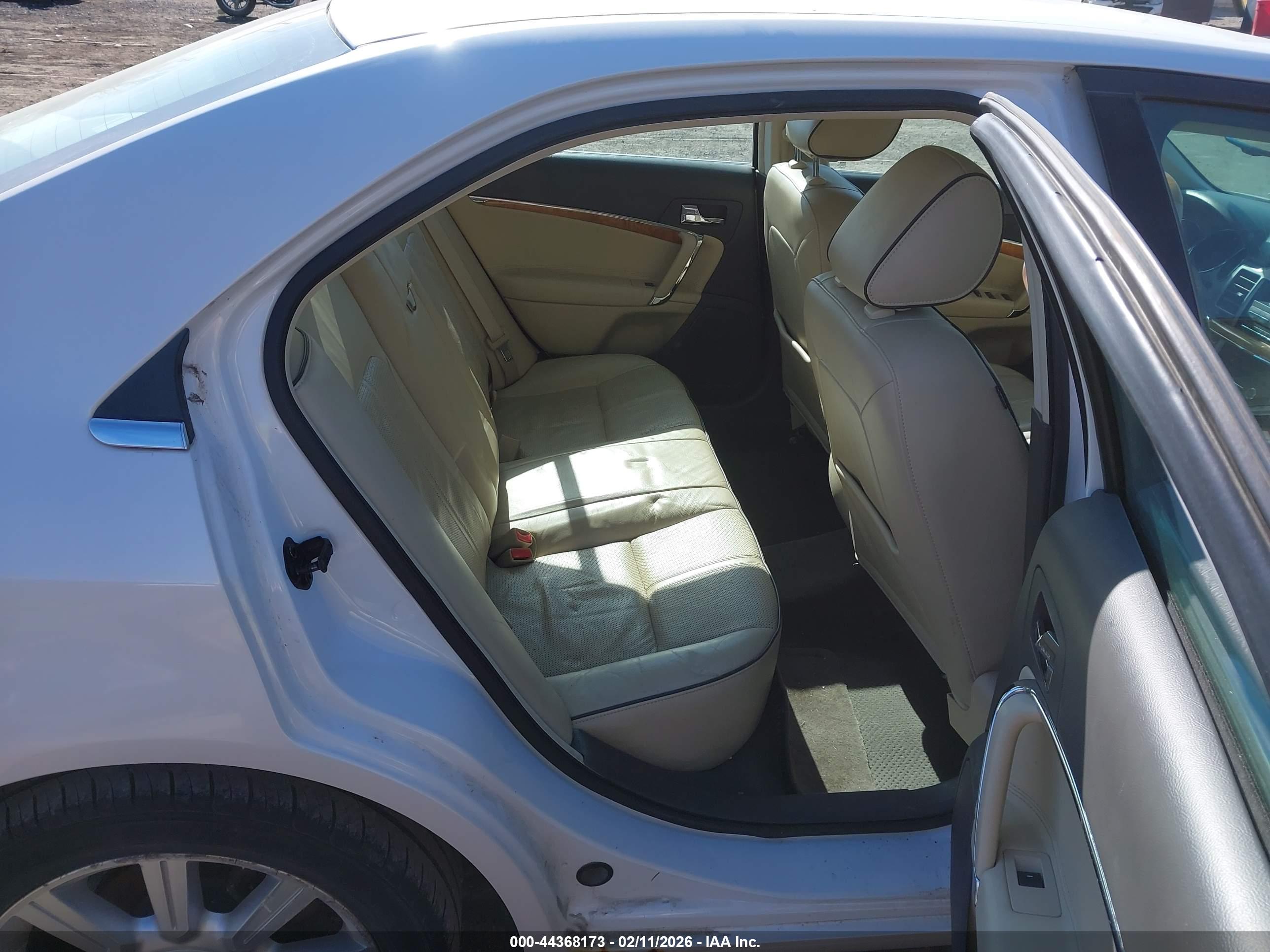 LINCOLN MKZ image 8