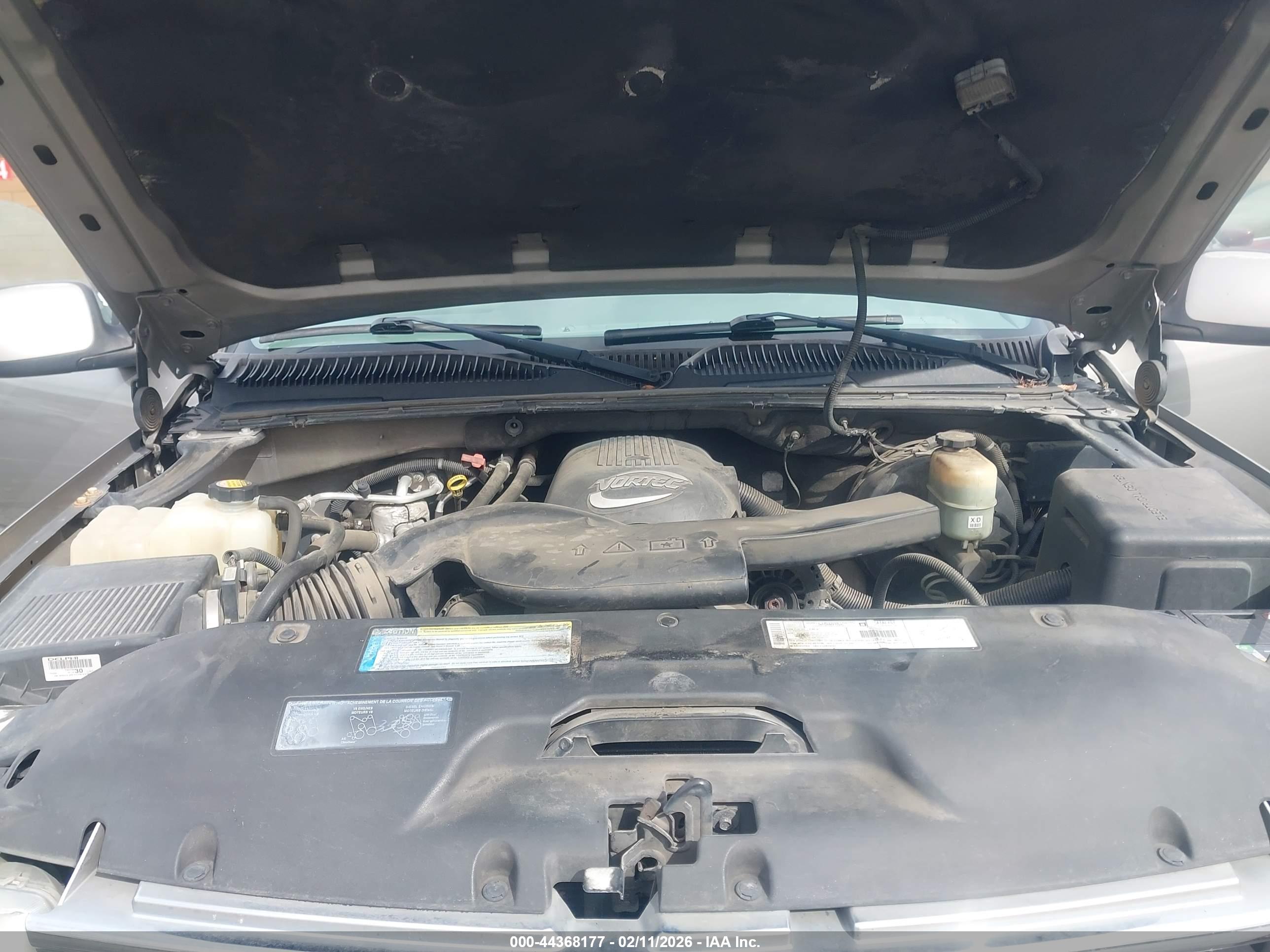 CHEVROLET SUBURBAN image 10