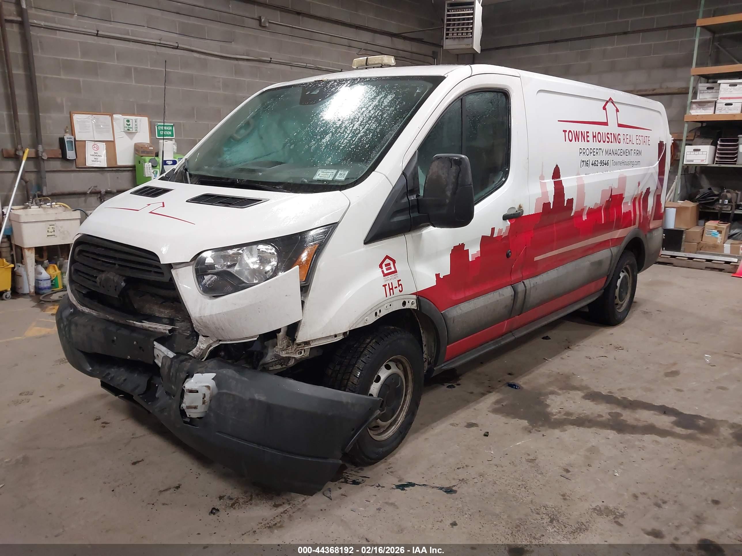 FORD TRANSIT-150 image 2