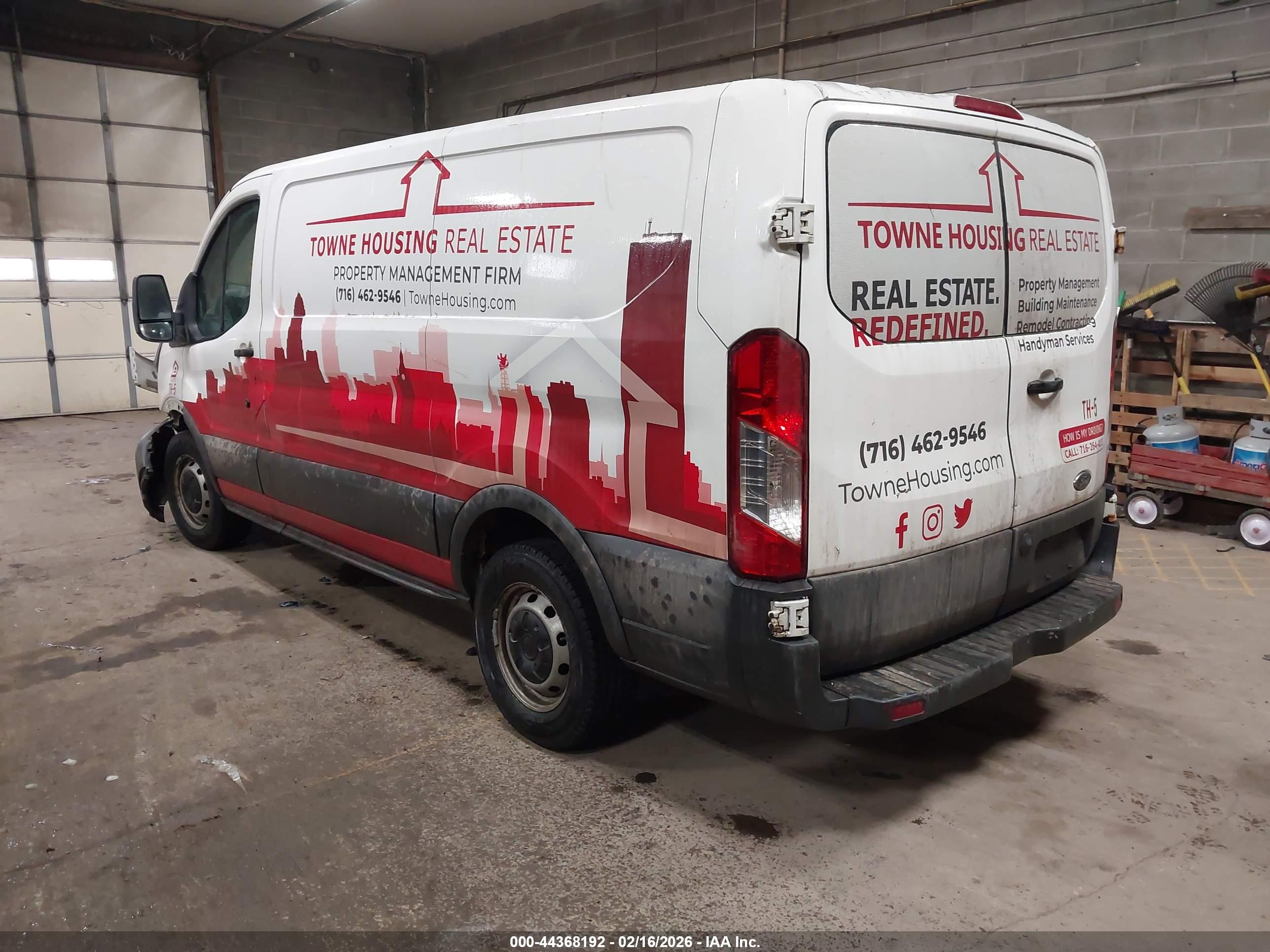 FORD TRANSIT-150 image 3