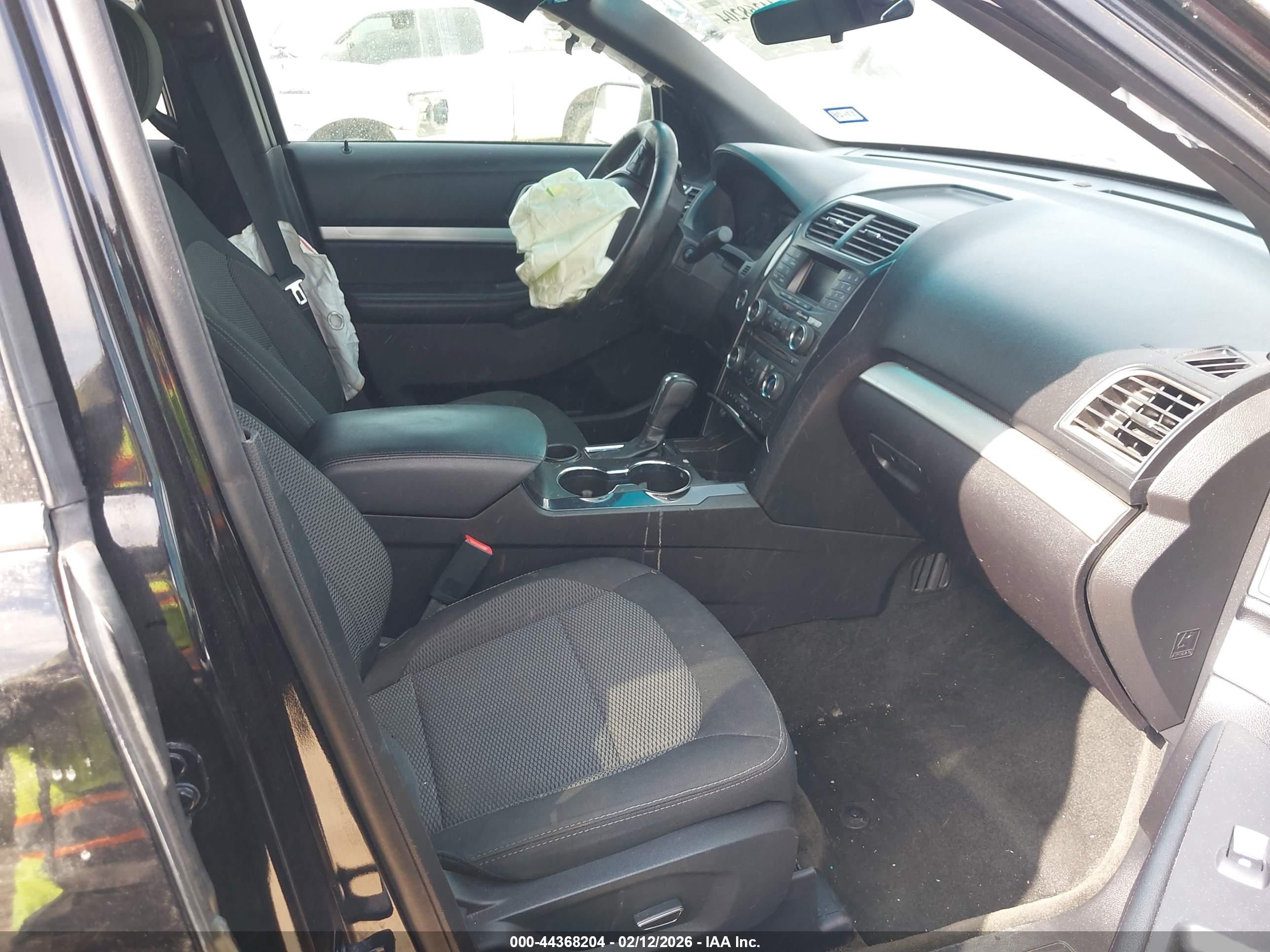 FORD EXPLORER image 5