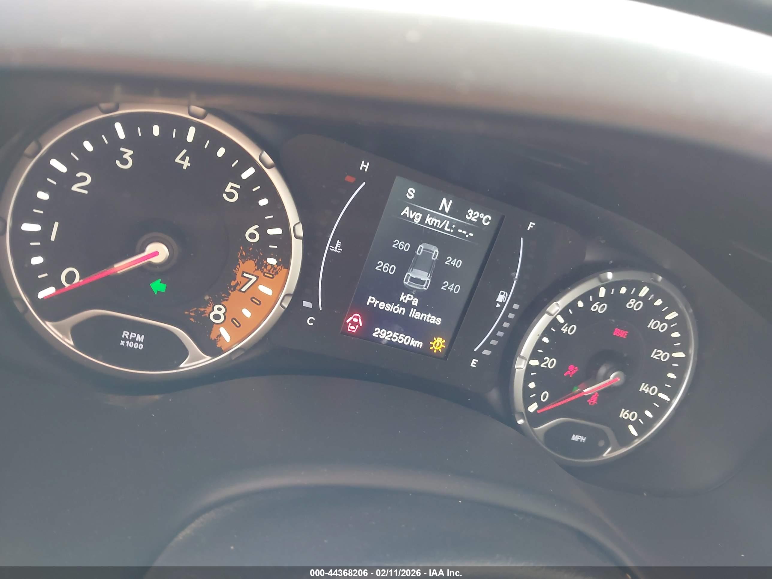 JEEP RENEGADE image 7