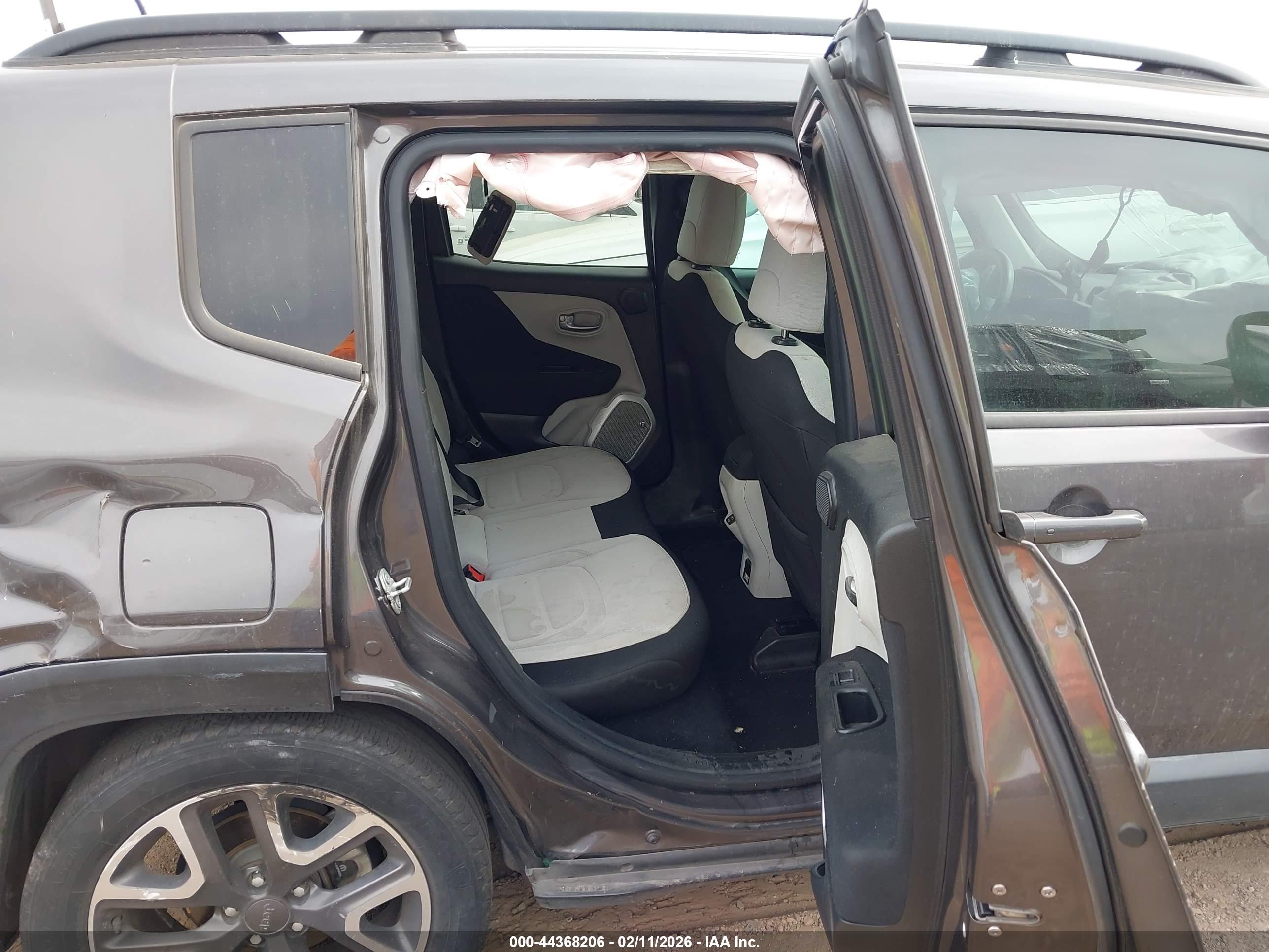 JEEP RENEGADE image 8
