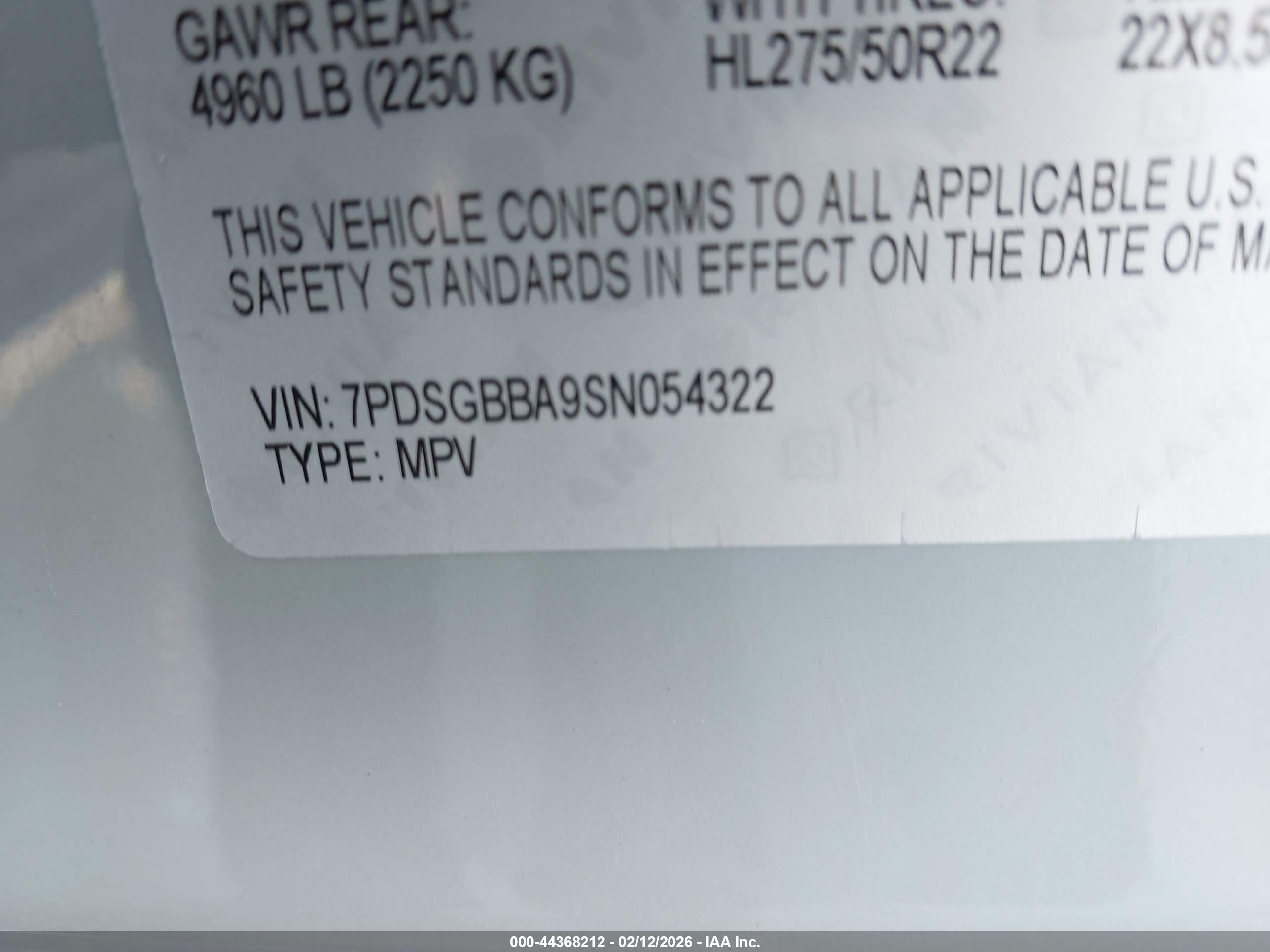 RIVIAN R1S image 9