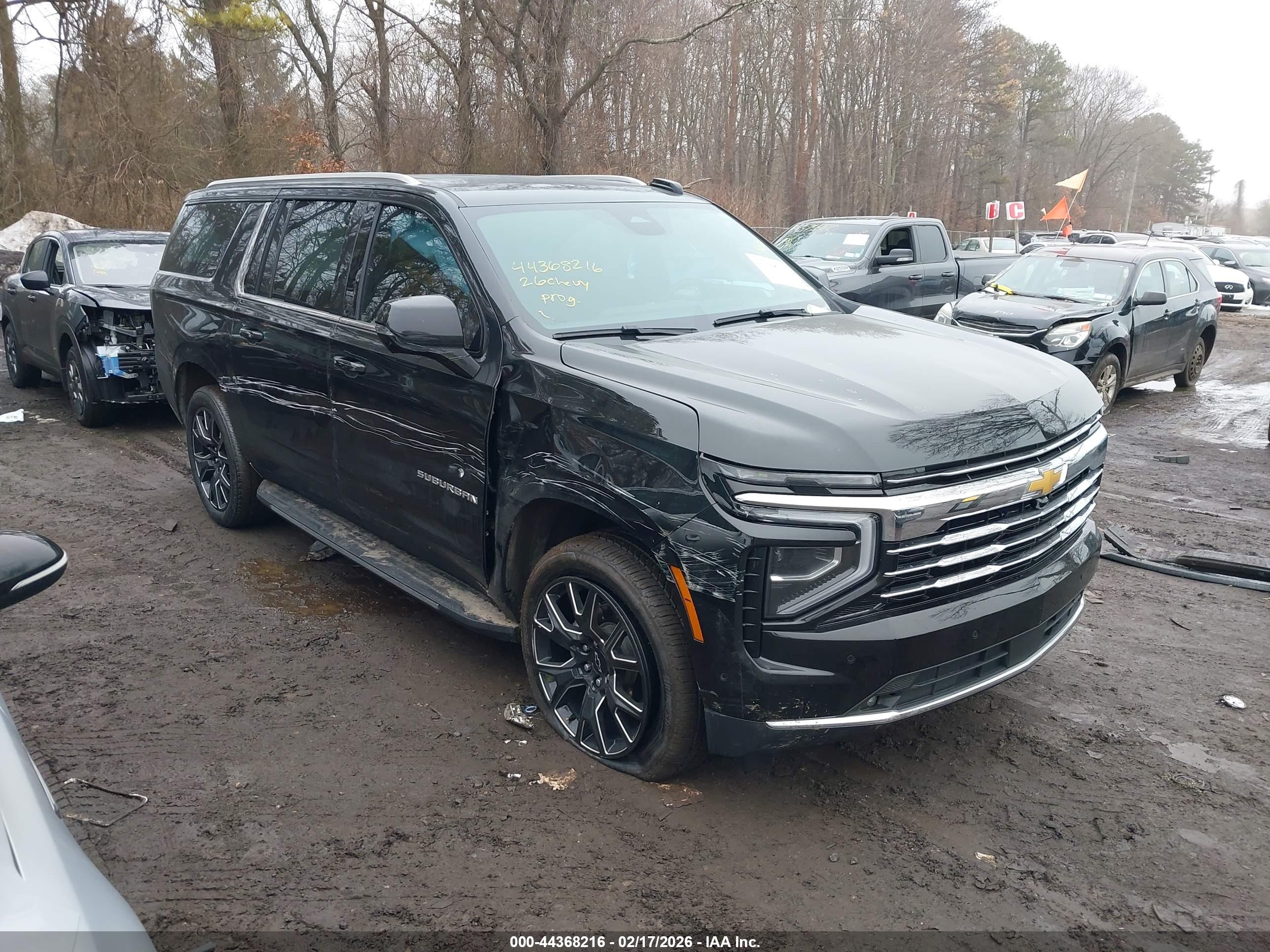 CHEVROLET SUBURBAN image 6
