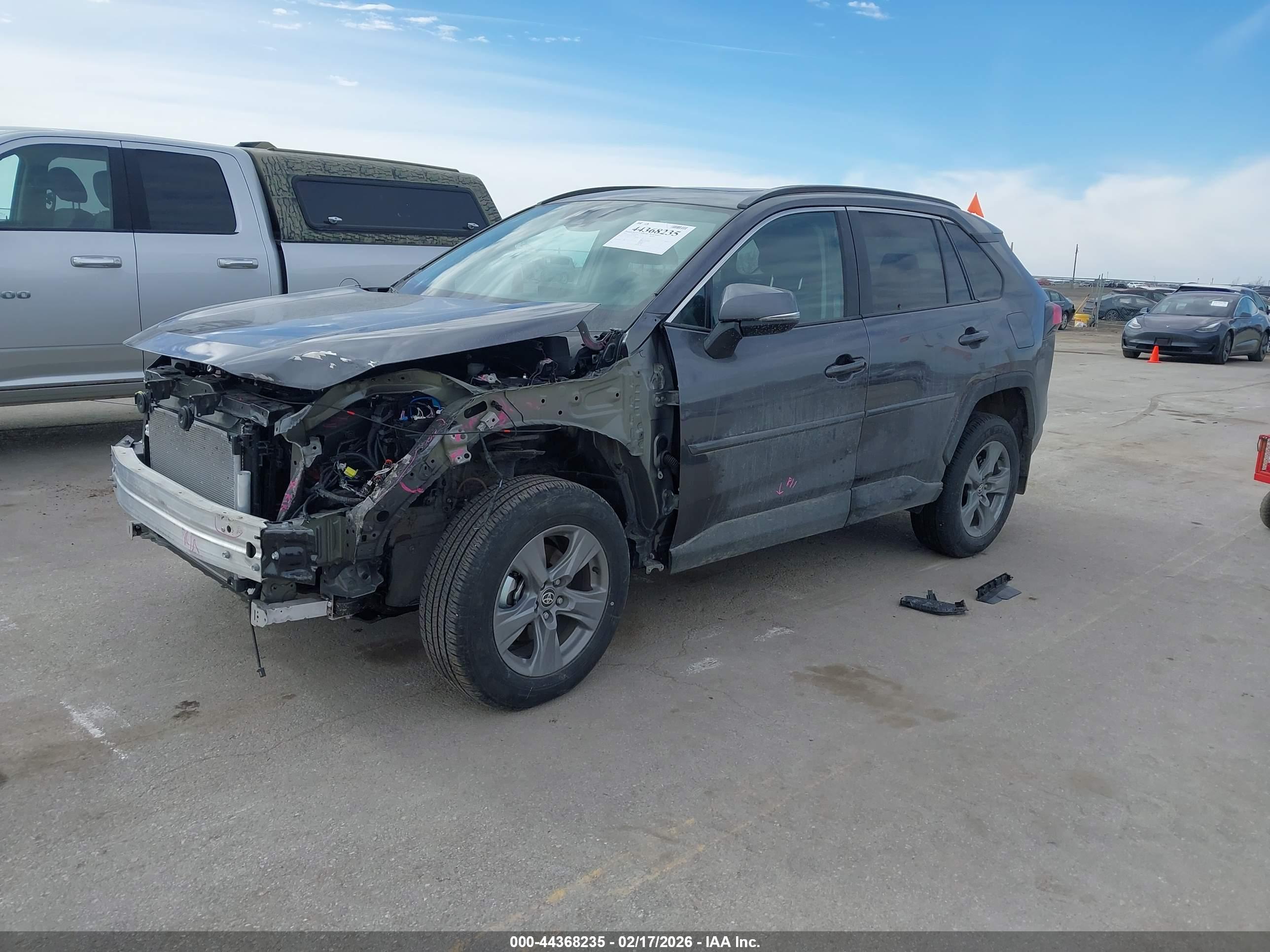 TOYOTA RAV4 image 2