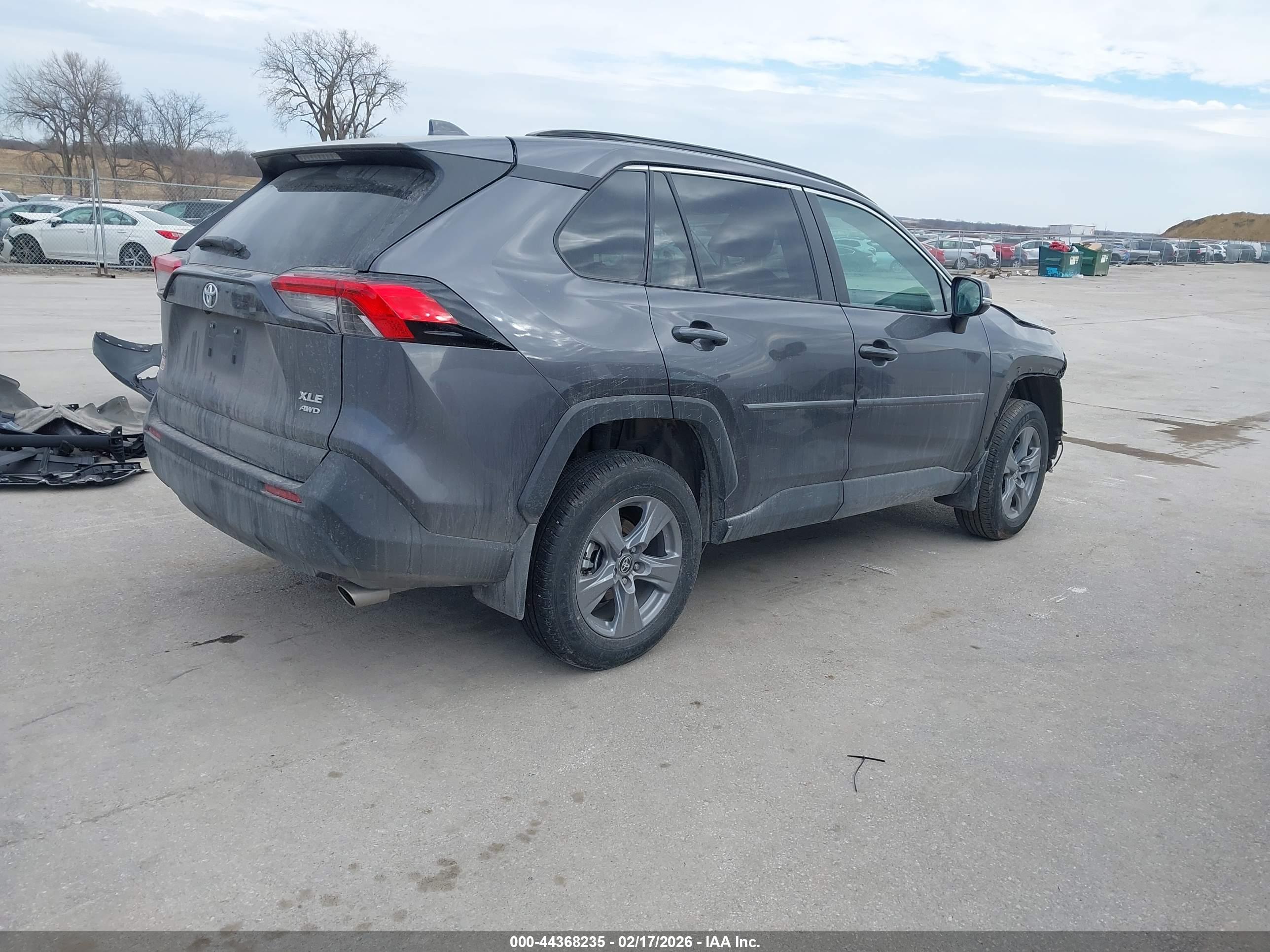 TOYOTA RAV4 image 4