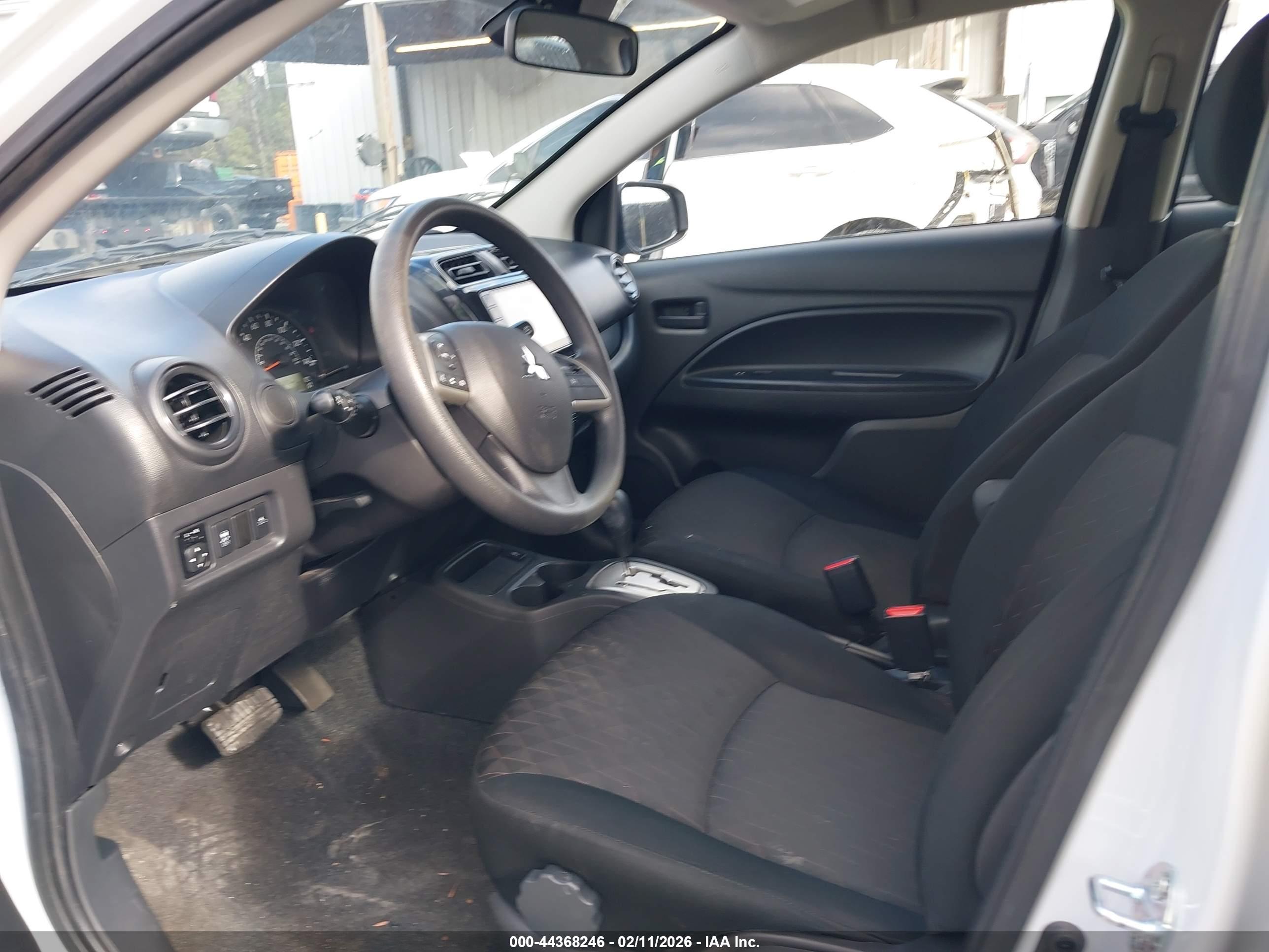 MITSUBISHI MIRAGE image 5