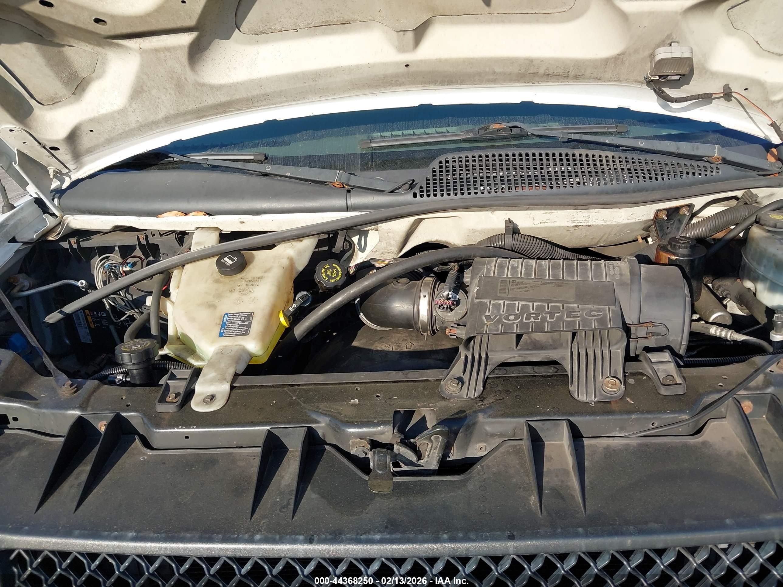 CHEVROLET EXPRESS image 10