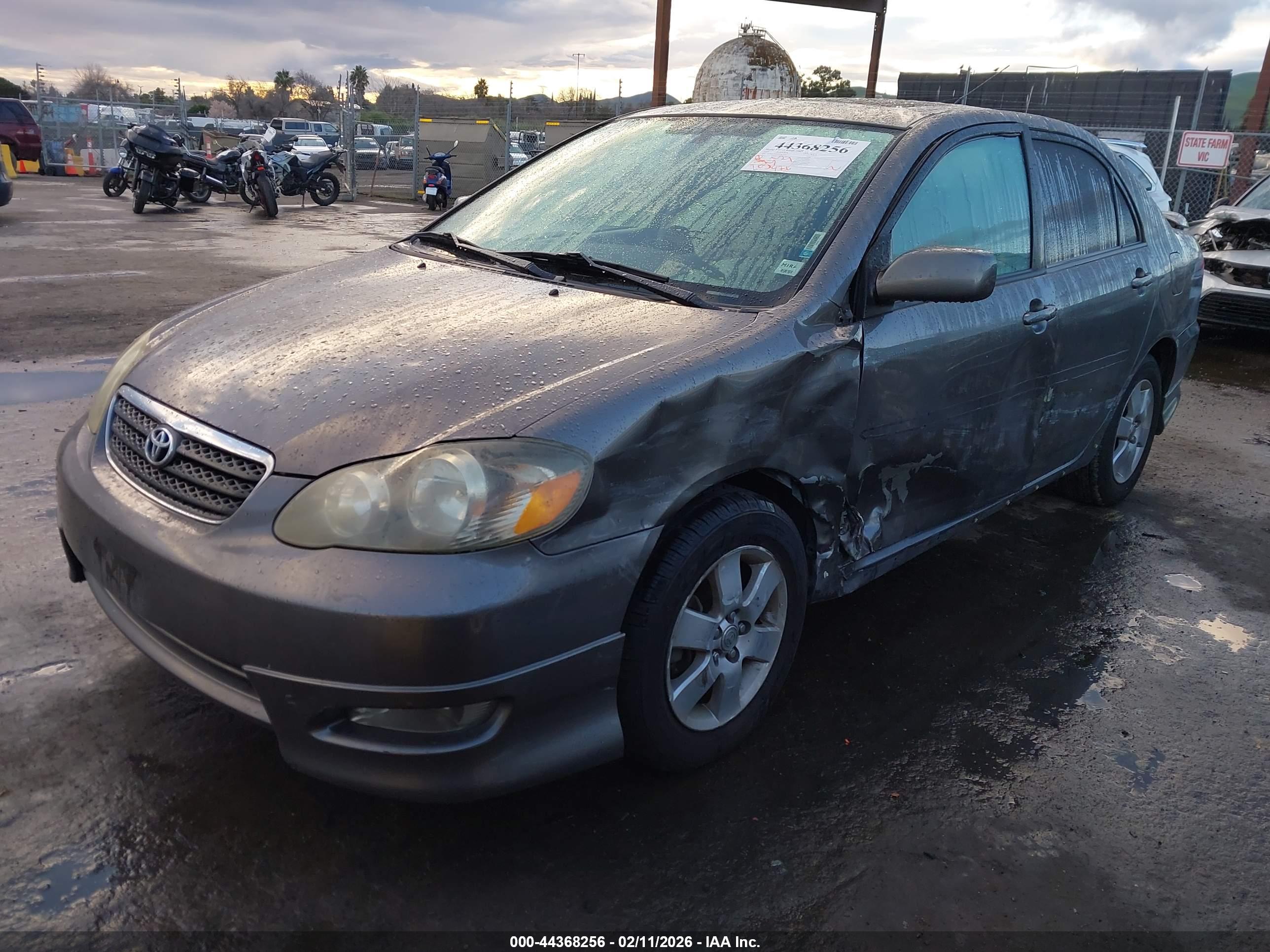TOYOTA COROLLA image 2