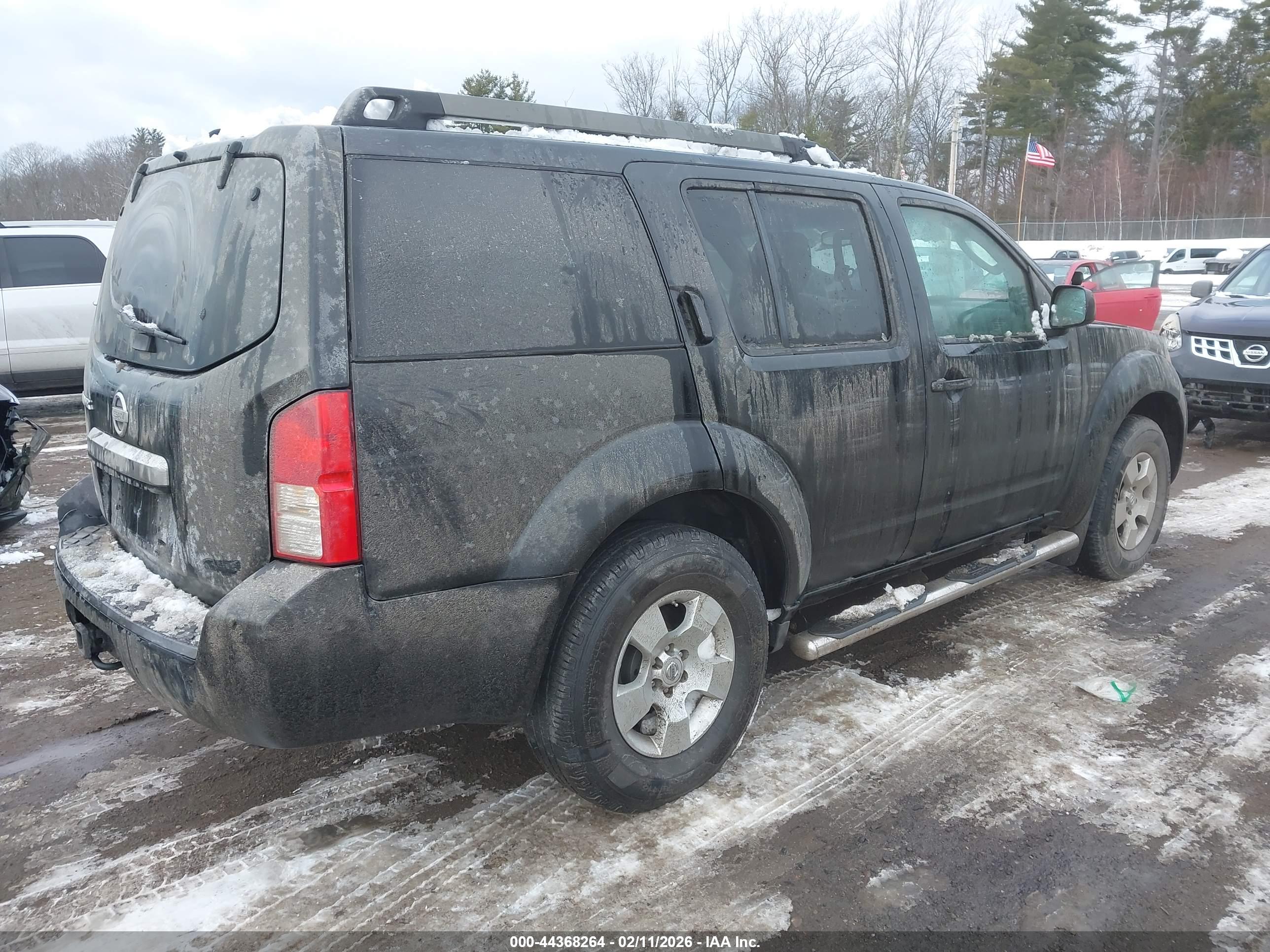 NISSAN PATHFINDER image 4