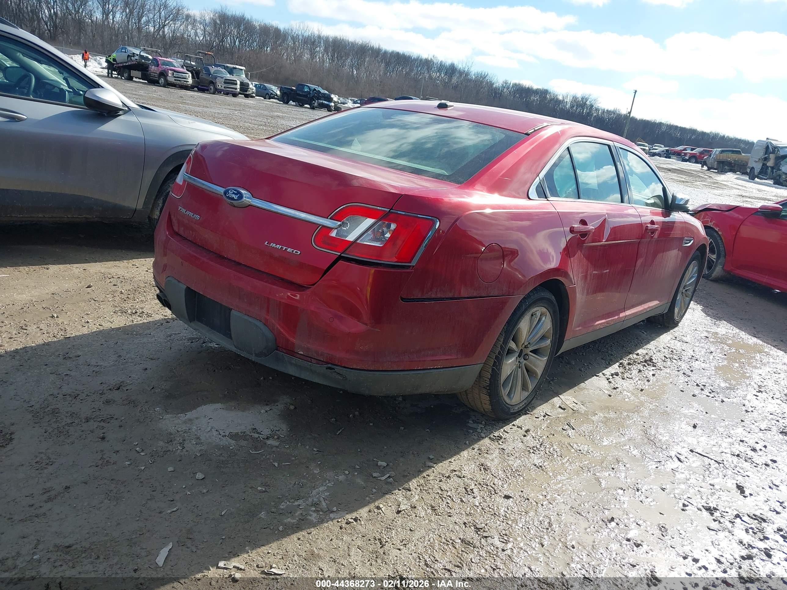 FORD TAURUS image 4