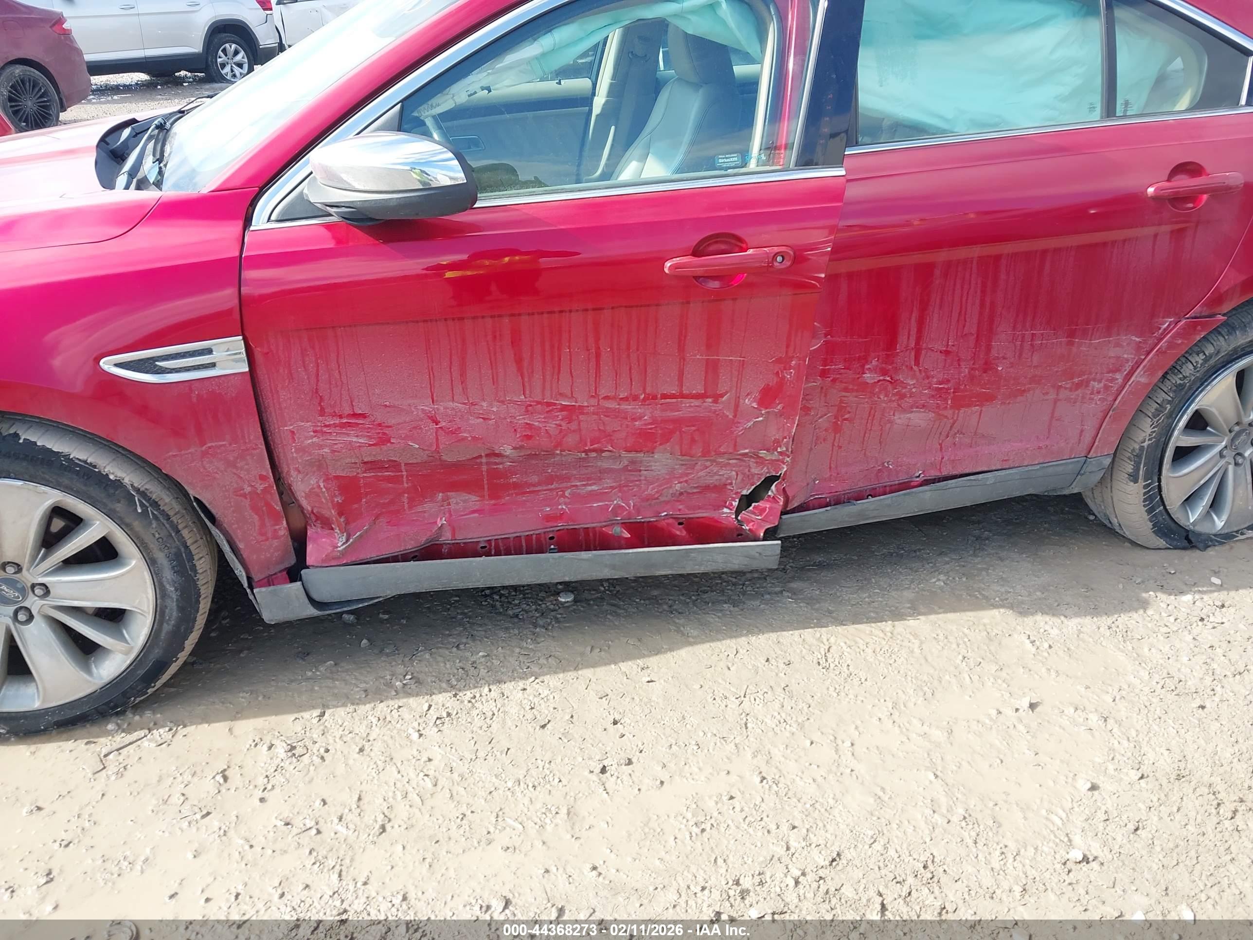 FORD TAURUS image 6
