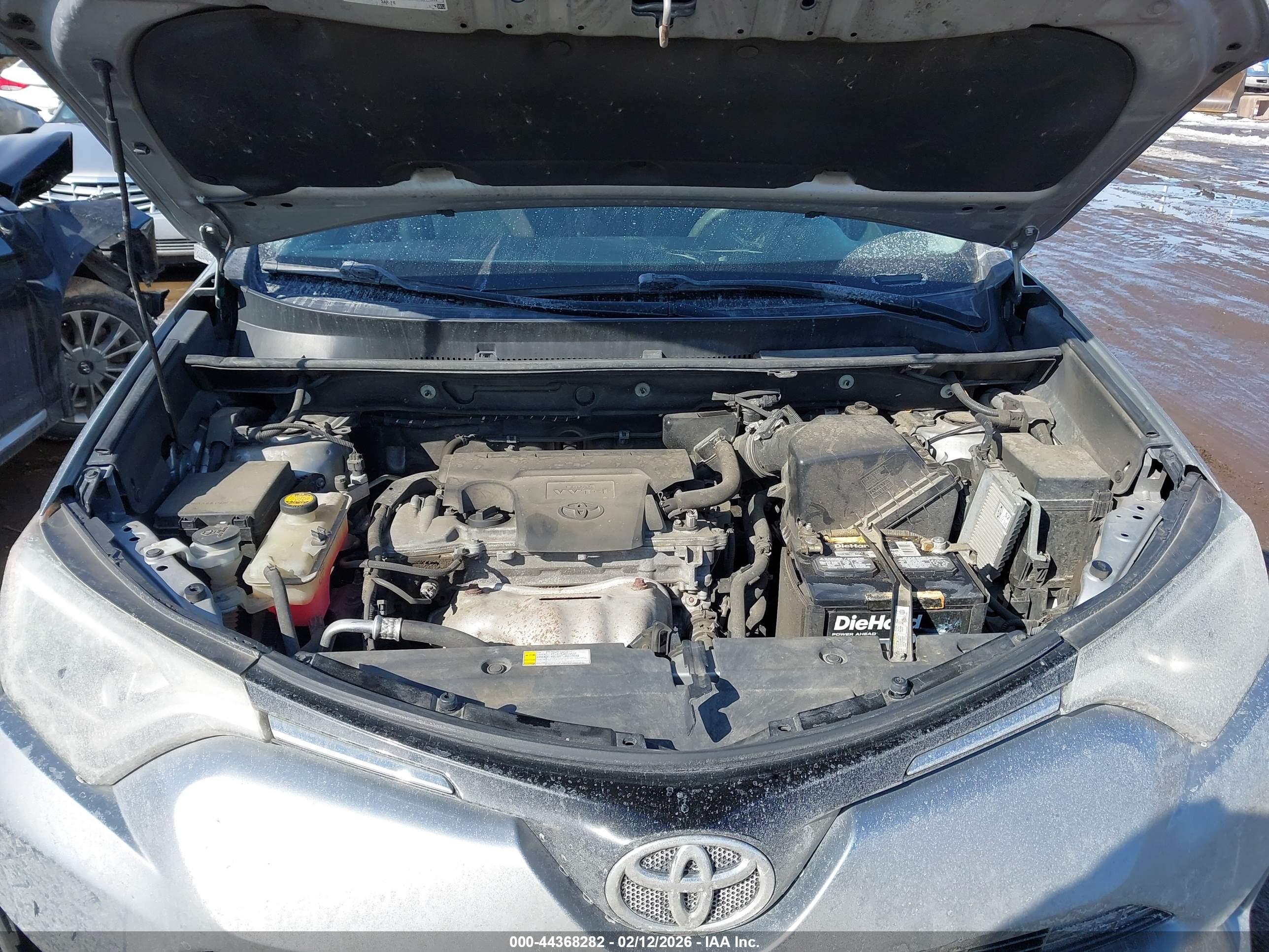 TOYOTA RAV4 image 10