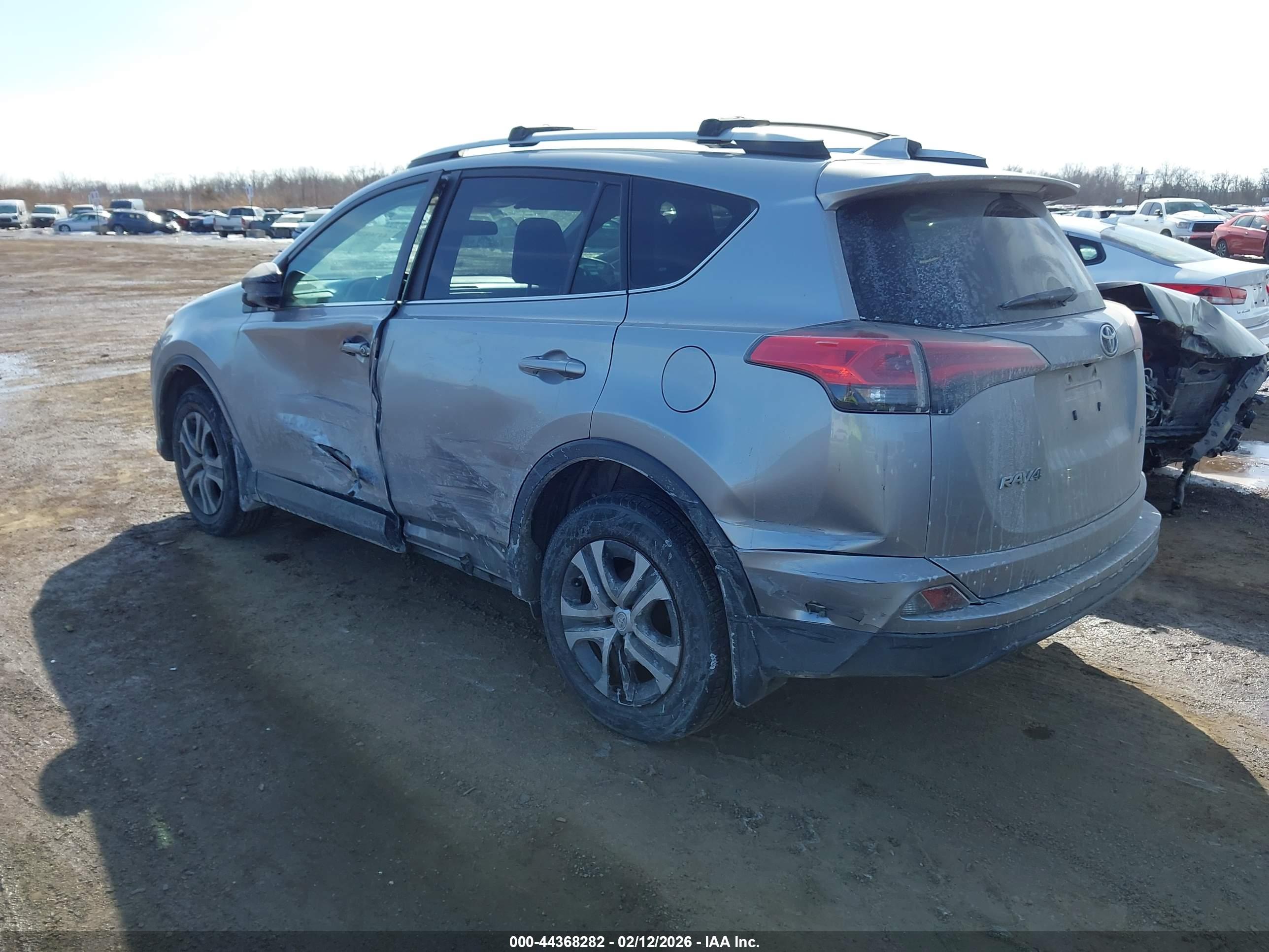 TOYOTA RAV4 image 3