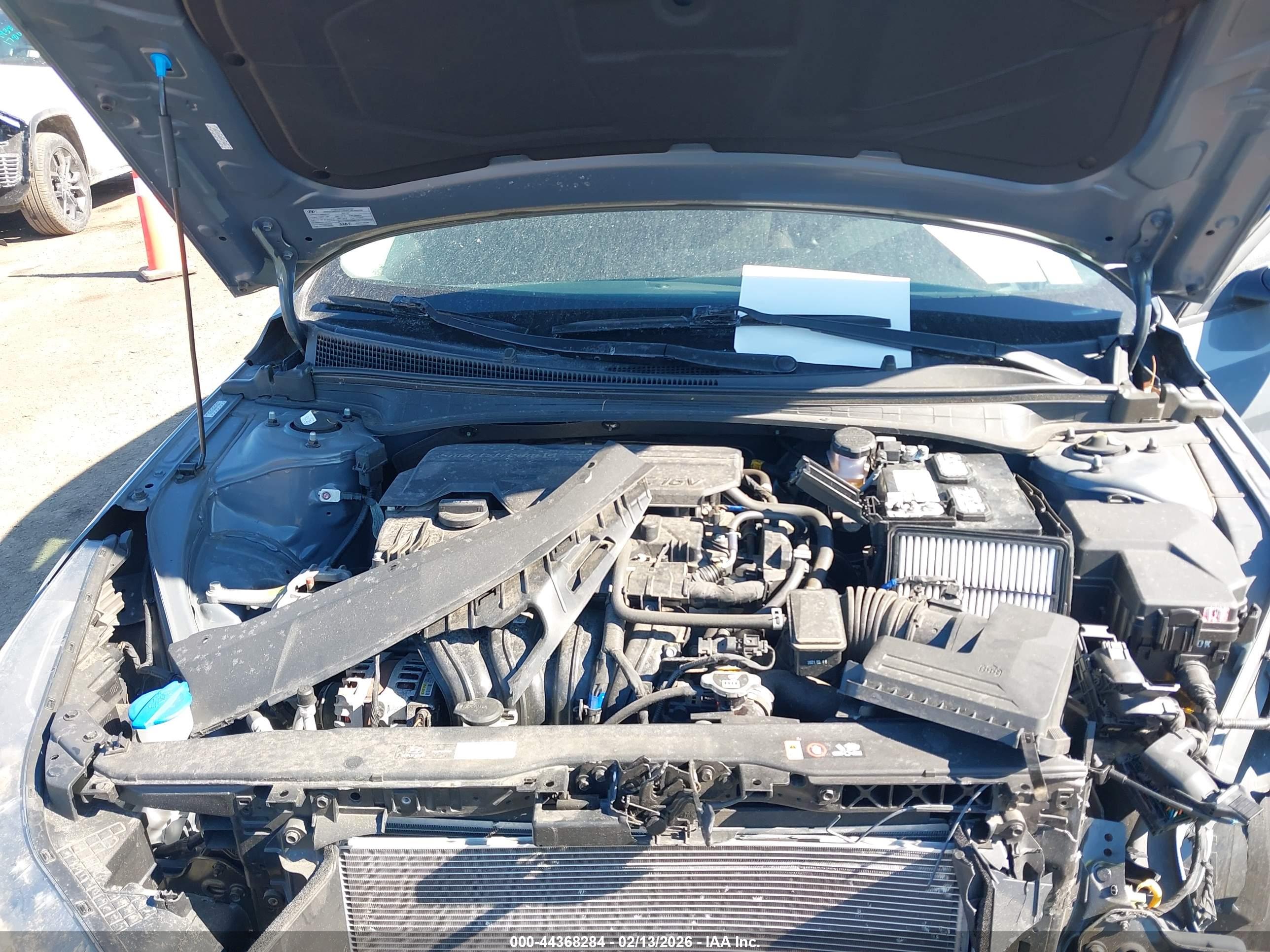 HYUNDAI ELANTRA image 10