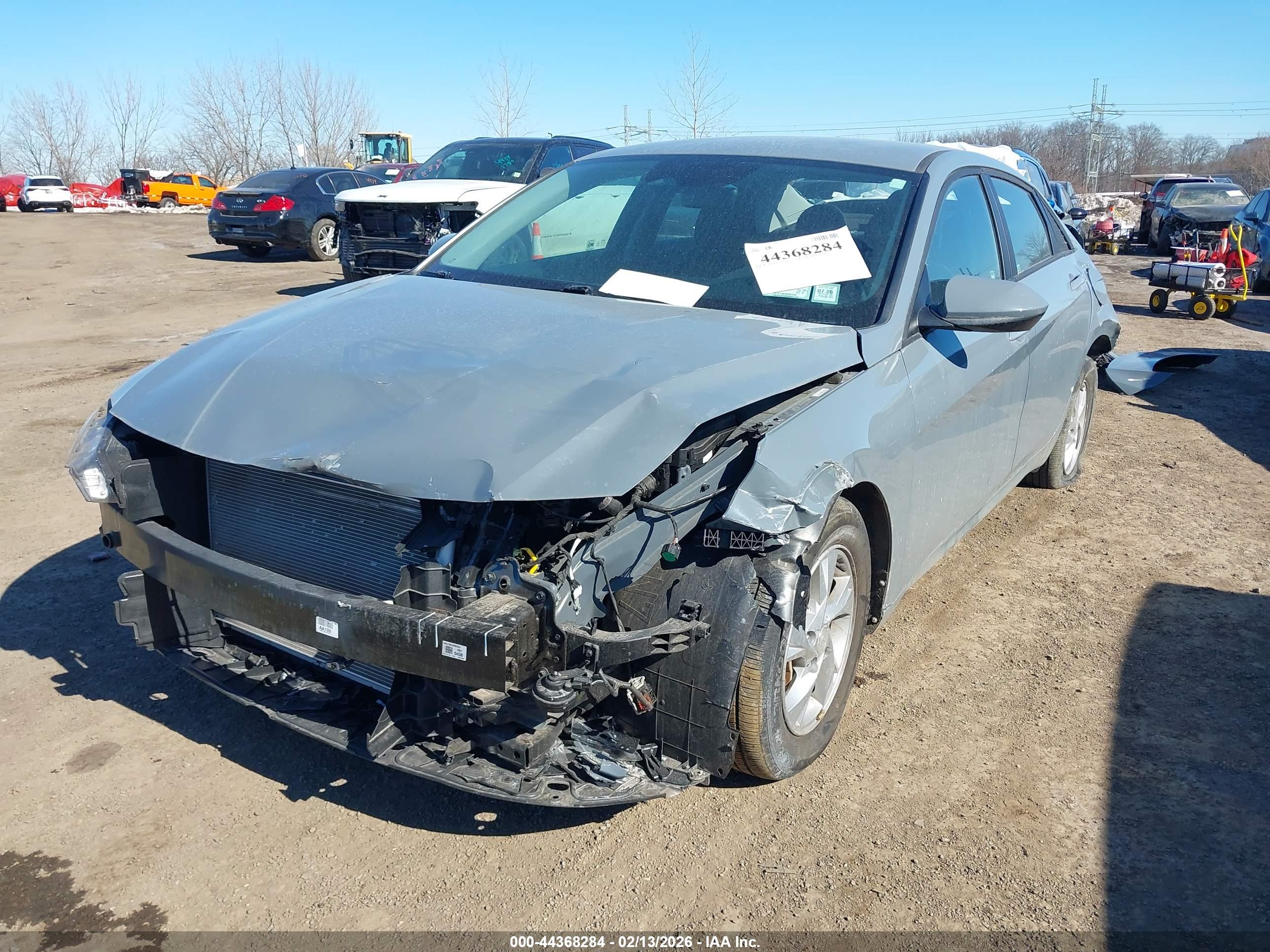 HYUNDAI ELANTRA image 6
