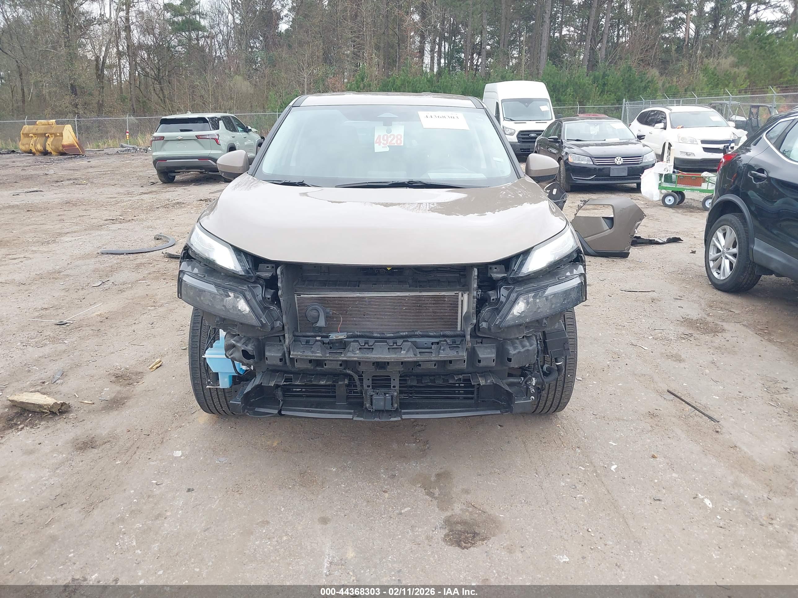 NISSAN ROGUE image 6