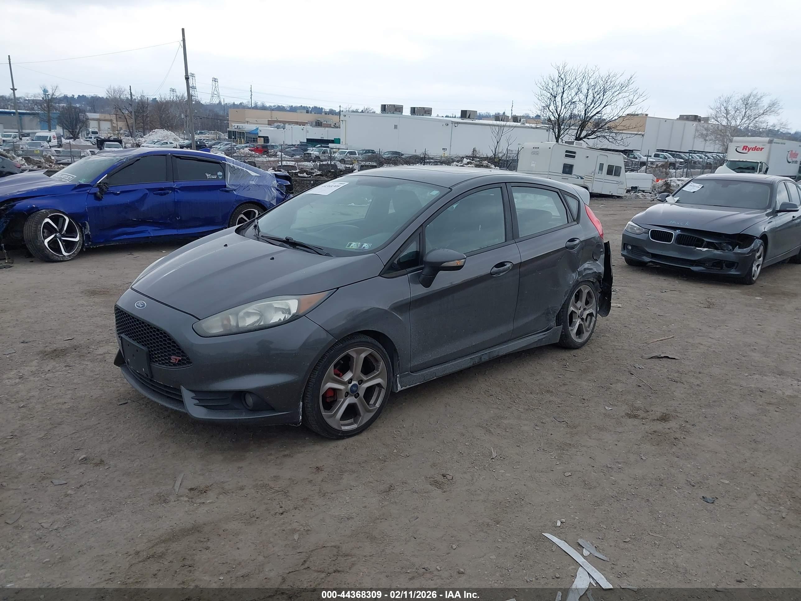 FORD FIESTA image 2