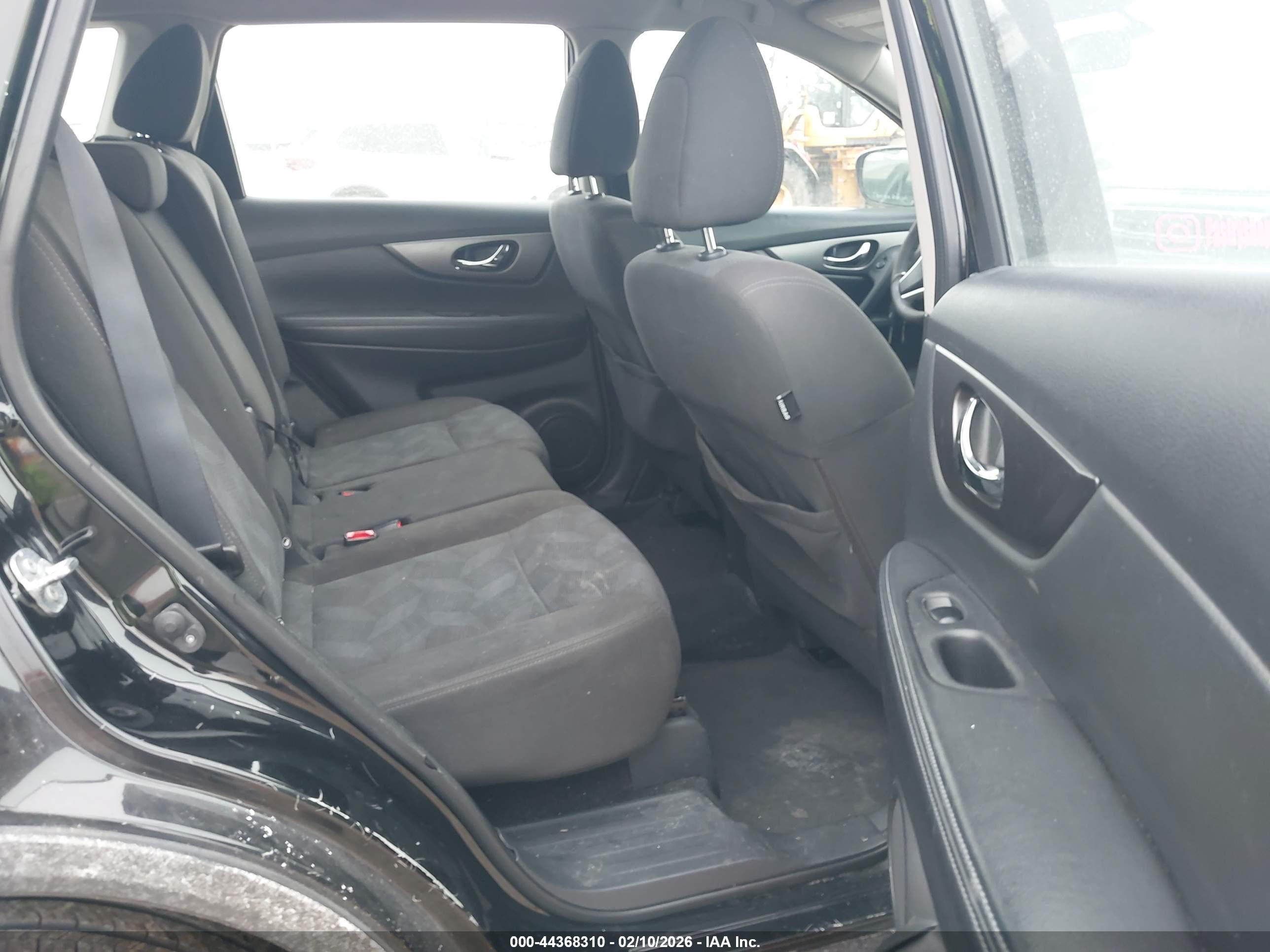 NISSAN ROGUE image 8