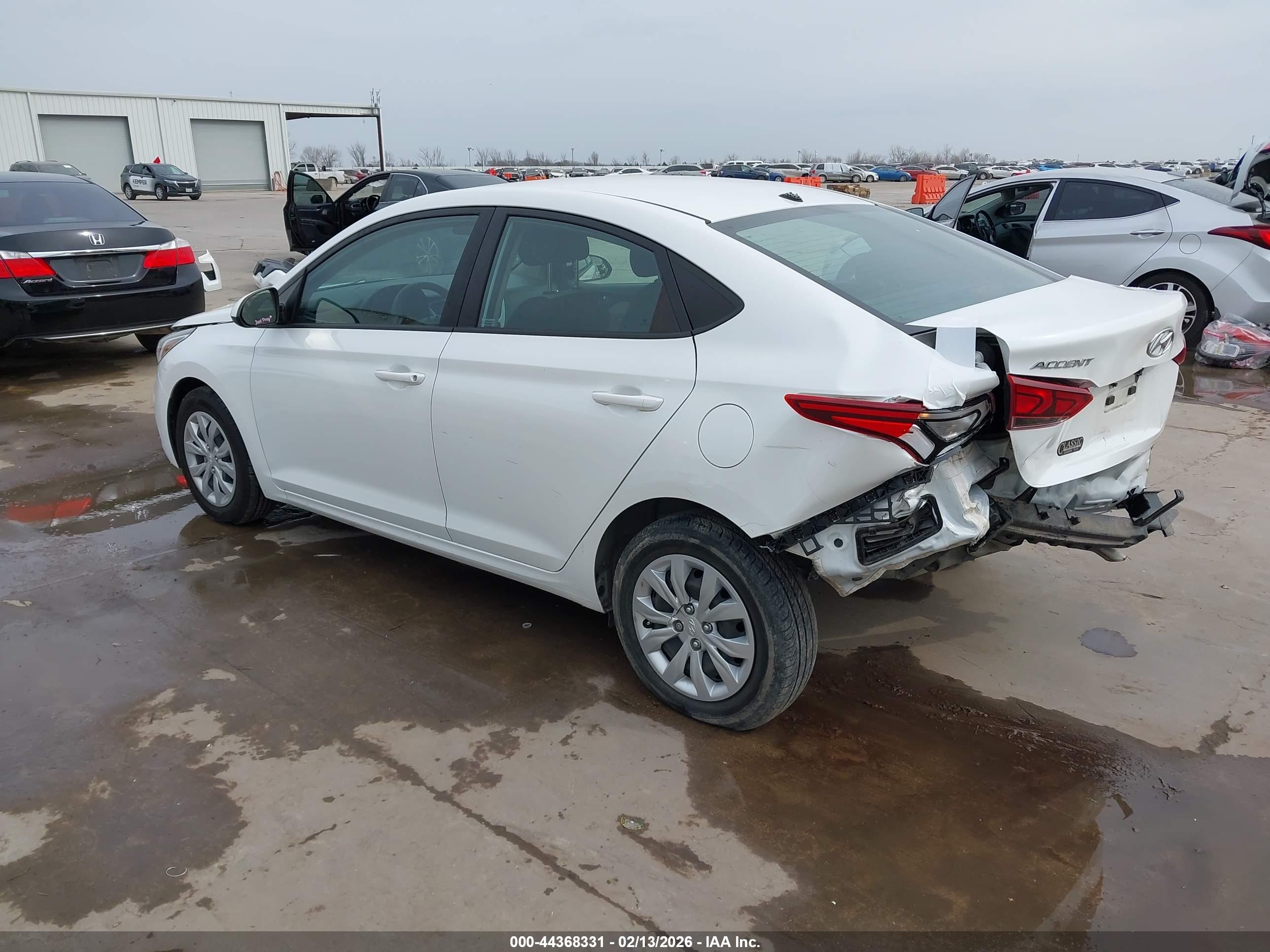 HYUNDAI ACCENT image 3