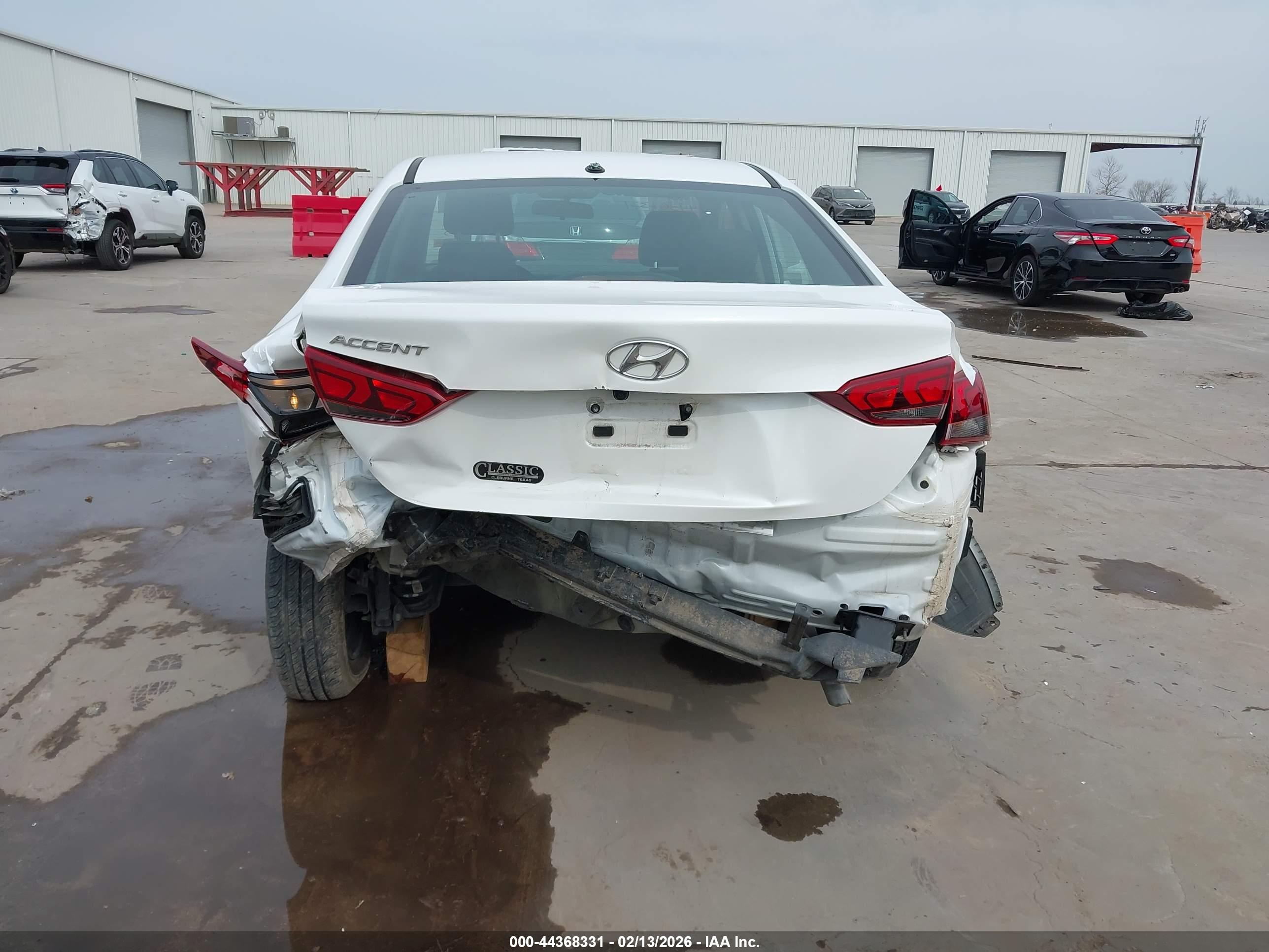 HYUNDAI ACCENT image 6