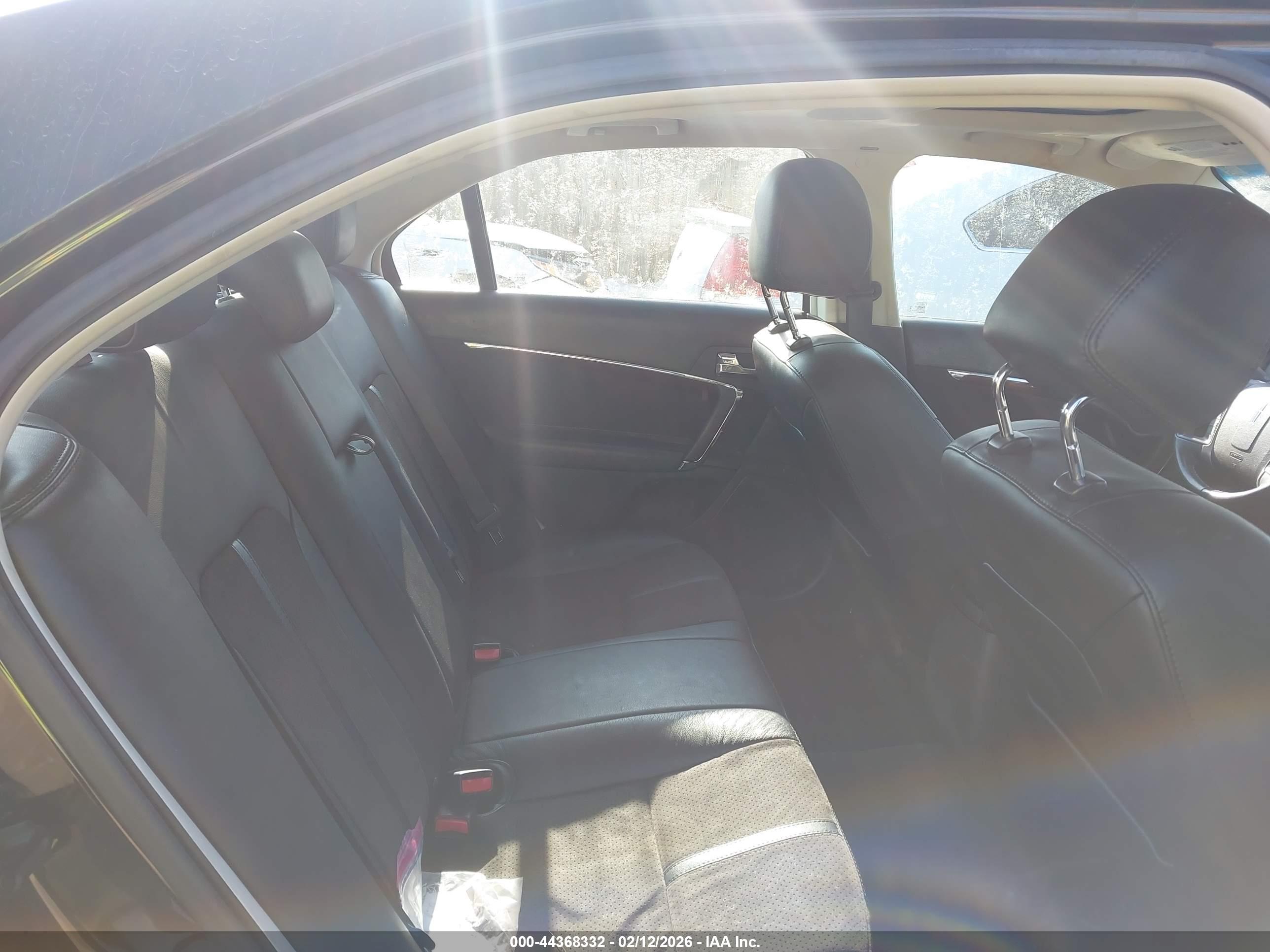 LINCOLN MKZ image 8