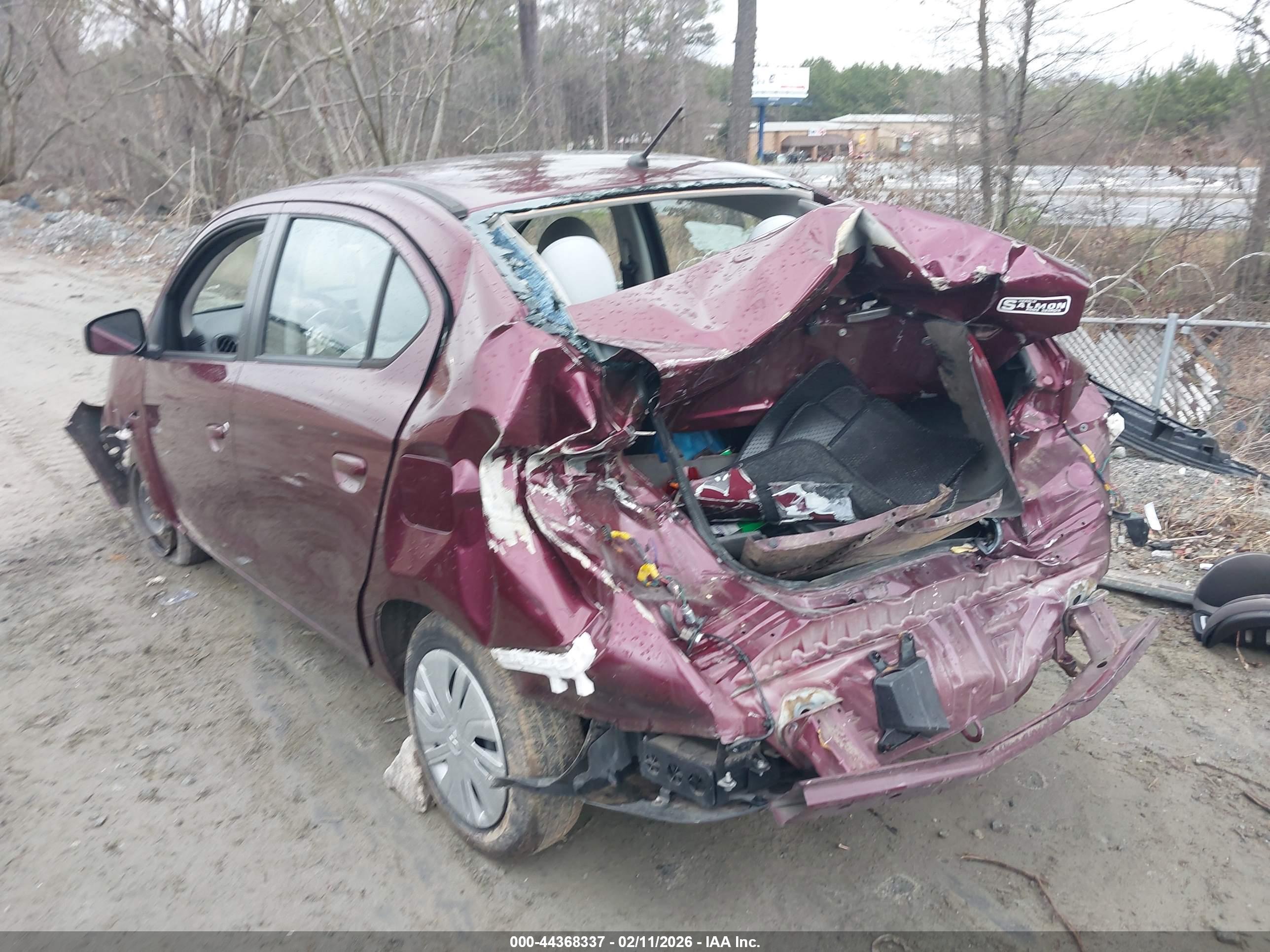 MITSUBISHI MIRAGE image 3