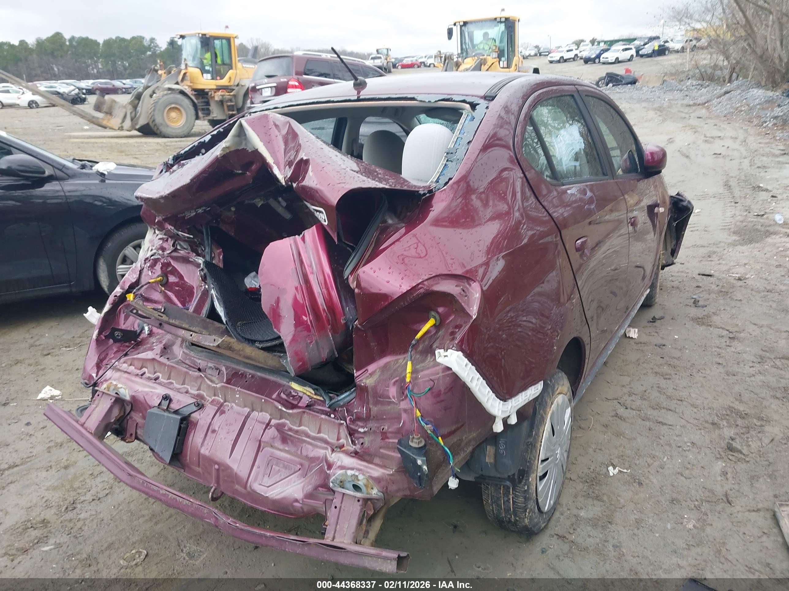 MITSUBISHI MIRAGE image 4