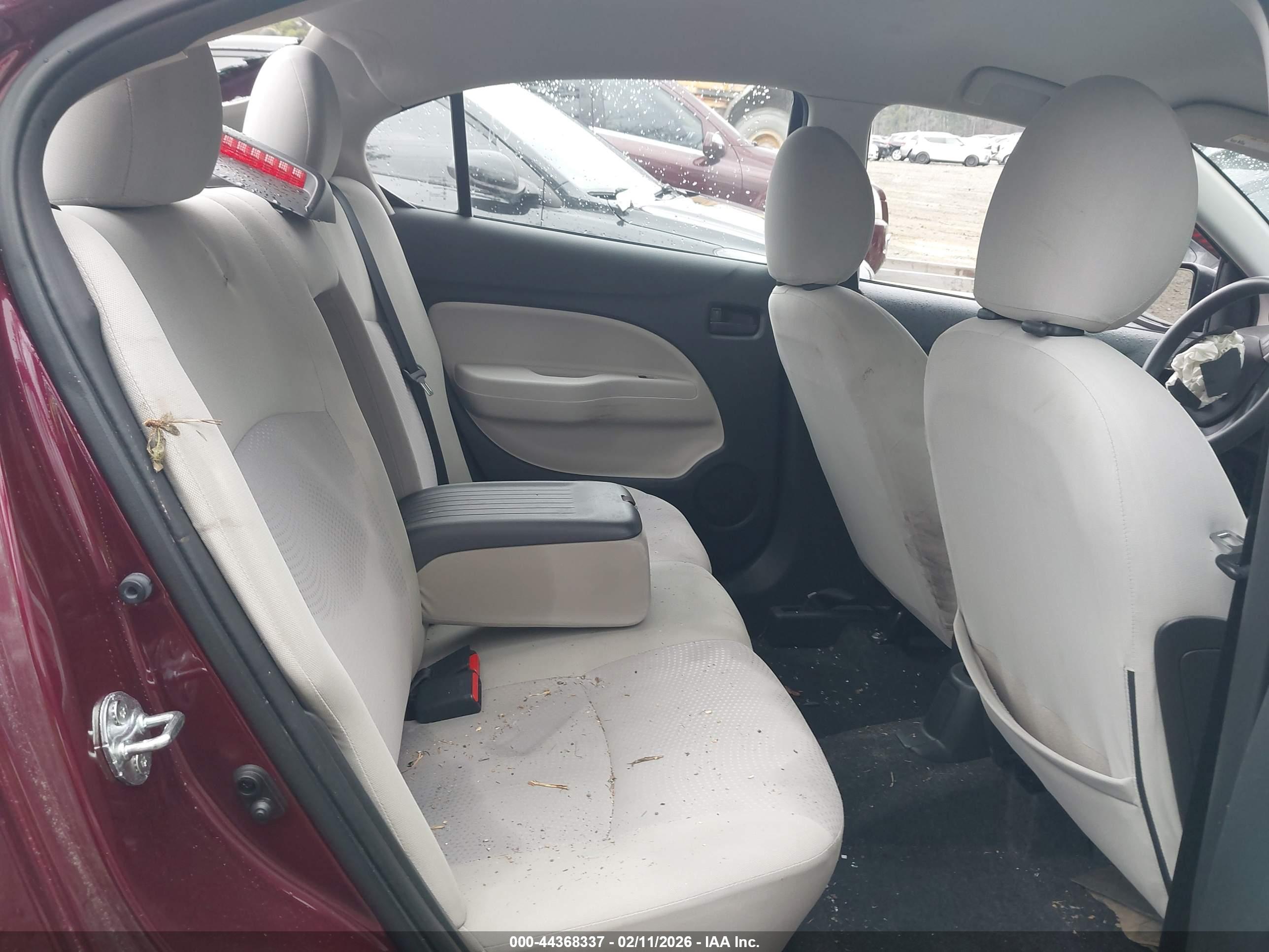 MITSUBISHI MIRAGE image 8