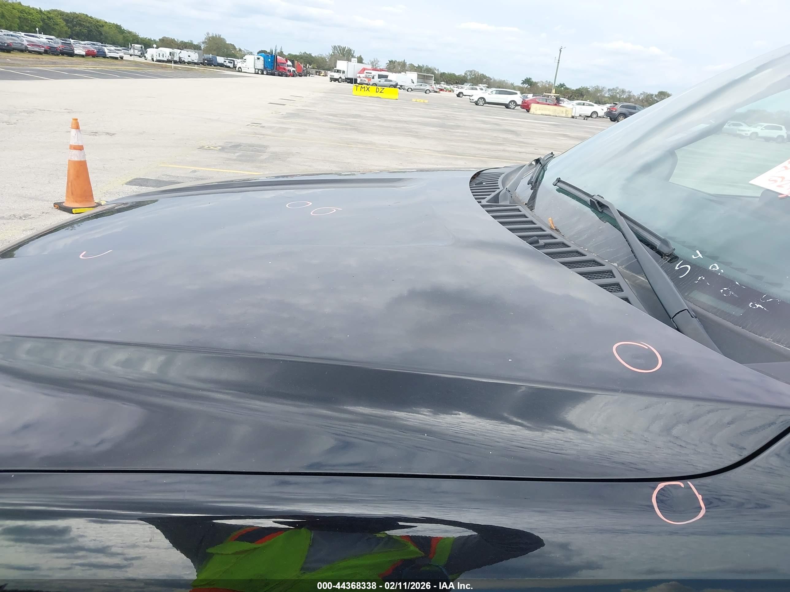 FORD EXPEDITION image 6