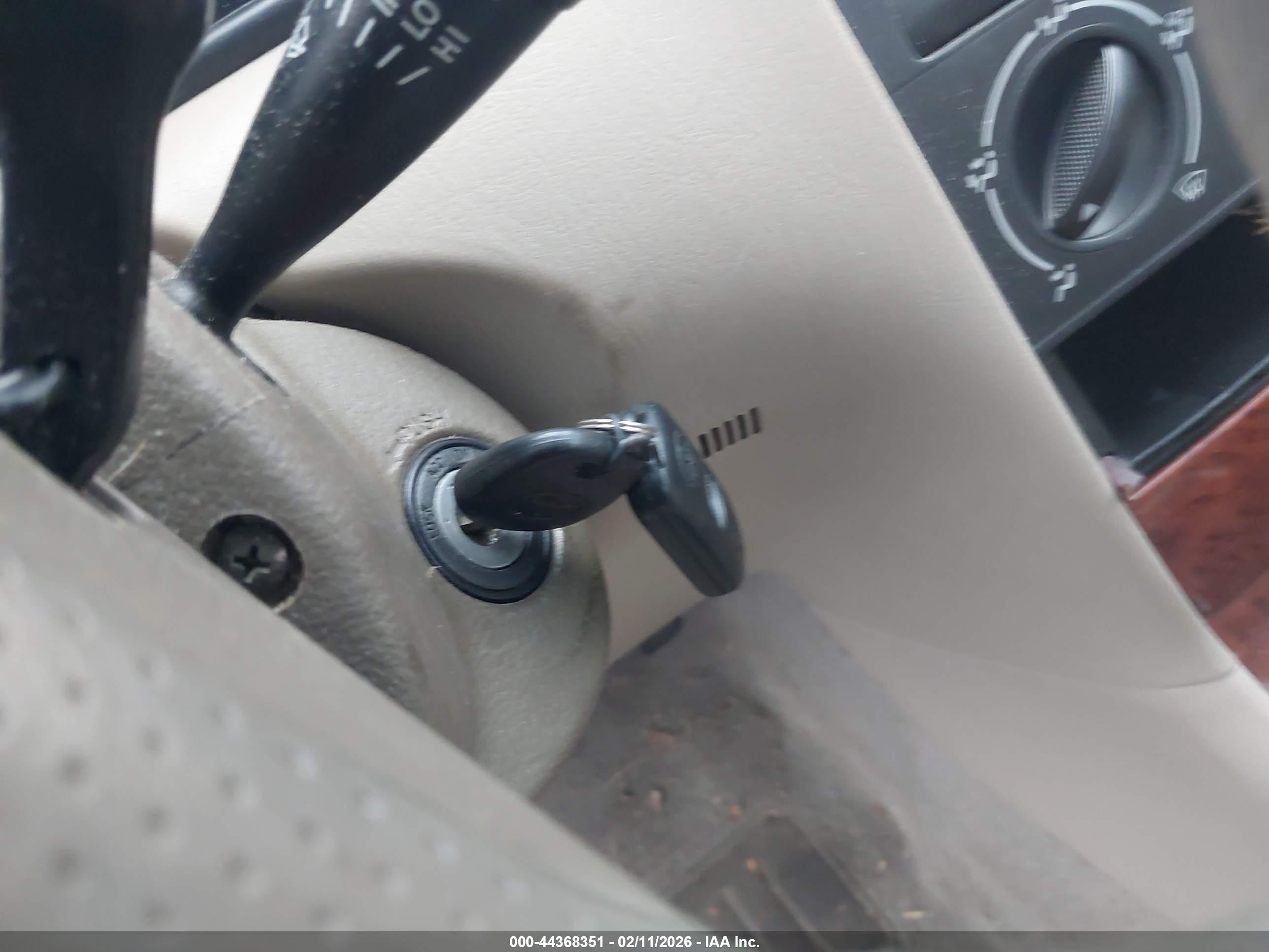 TOYOTA COROLLA image 11