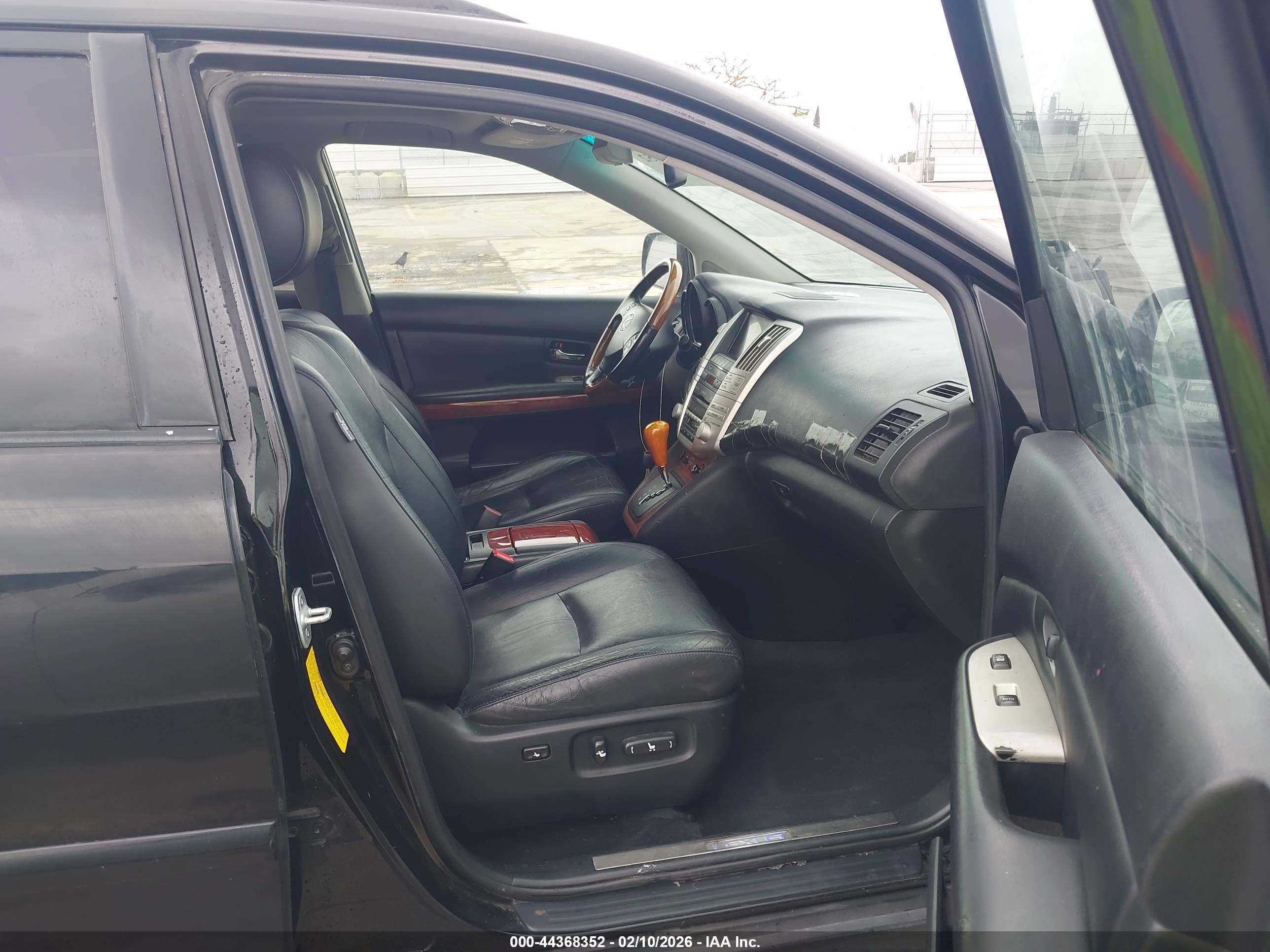 LEXUS RX image 5