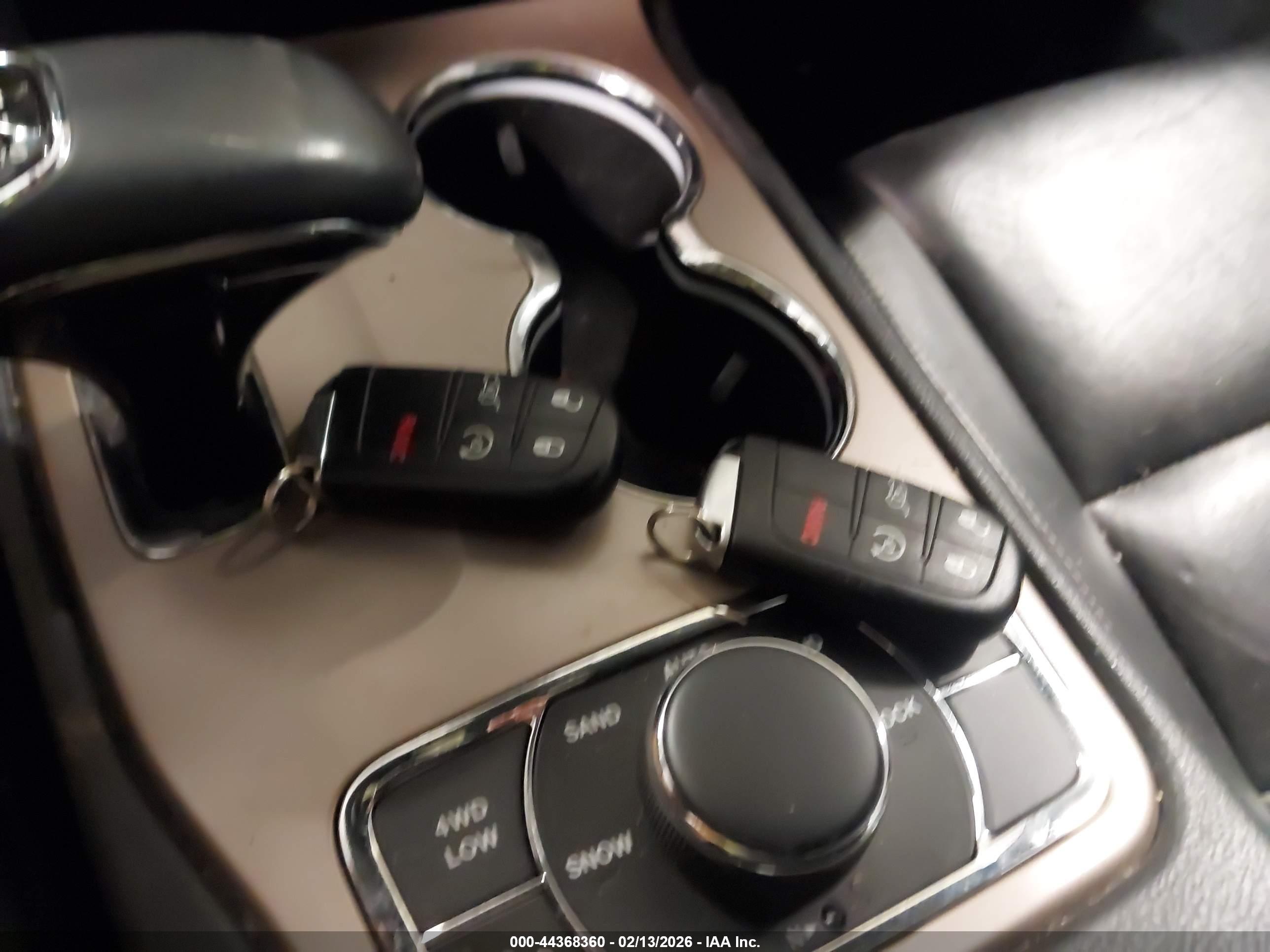 JEEP GRAND image 11