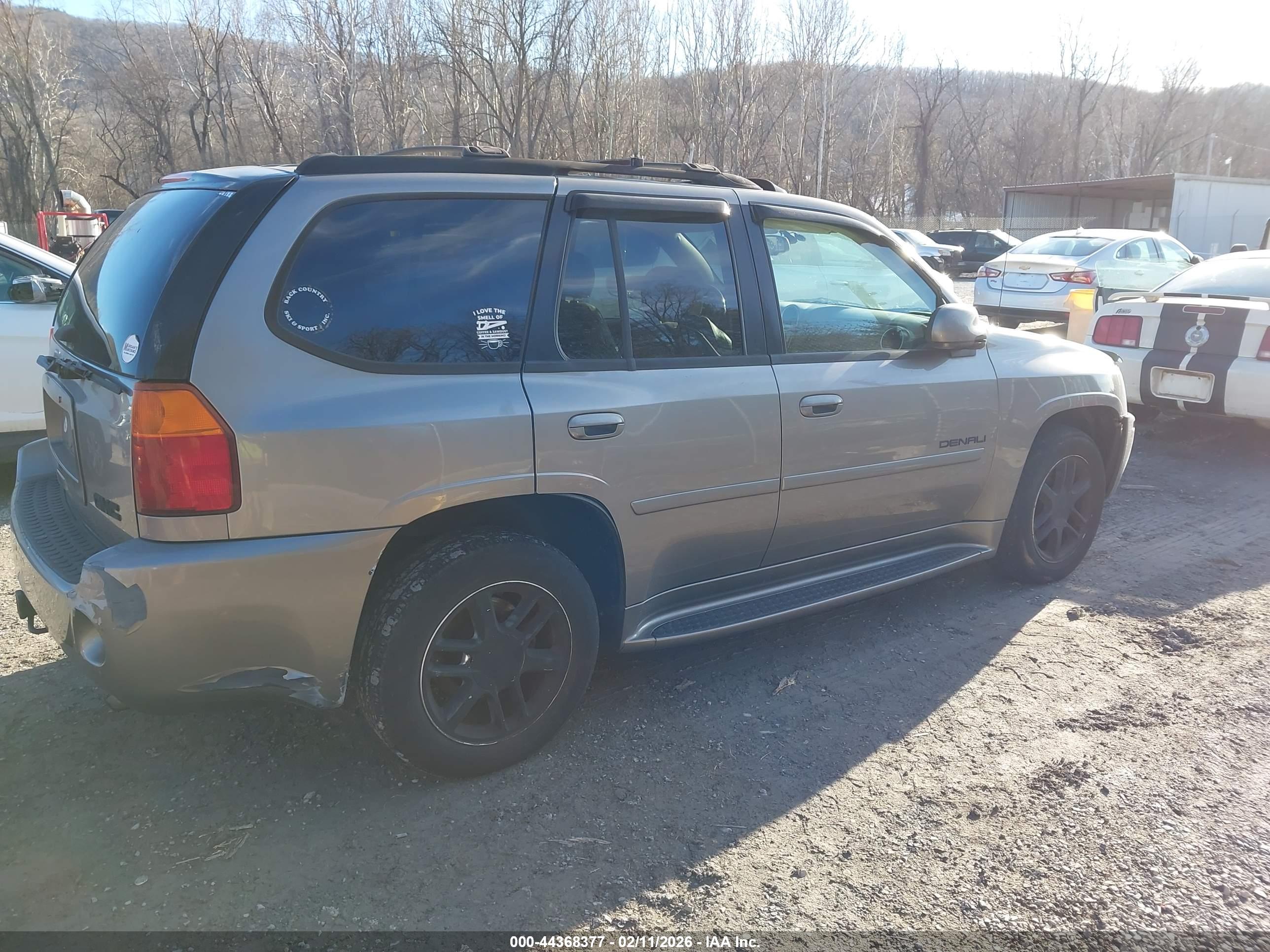 GMC ENVOY image 4