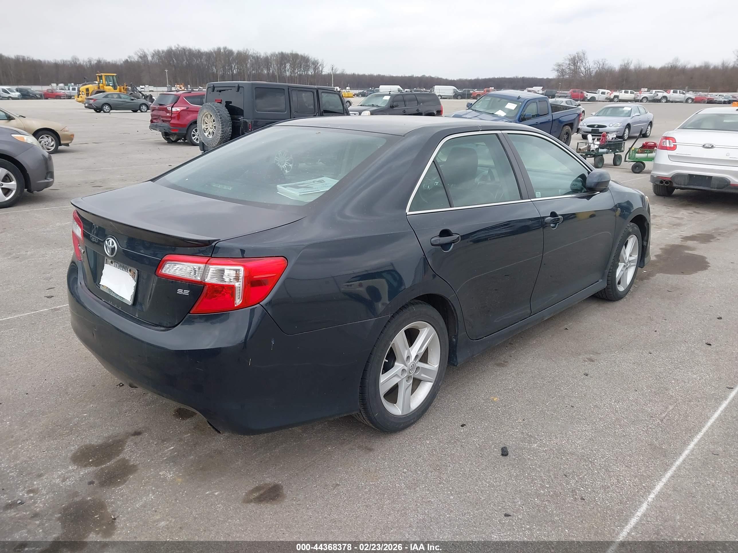 TOYOTA CAMRY image 4