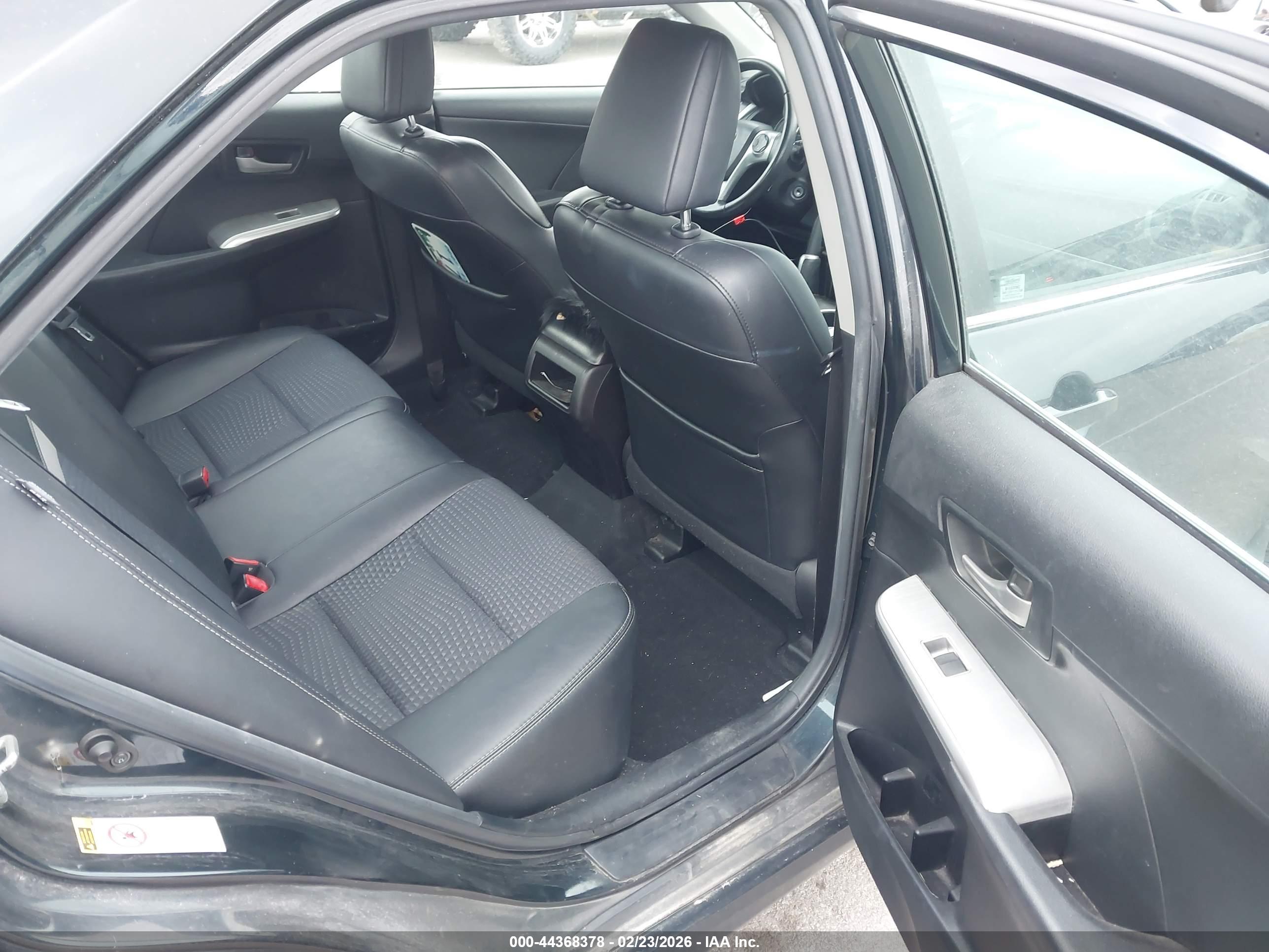 TOYOTA CAMRY image 8